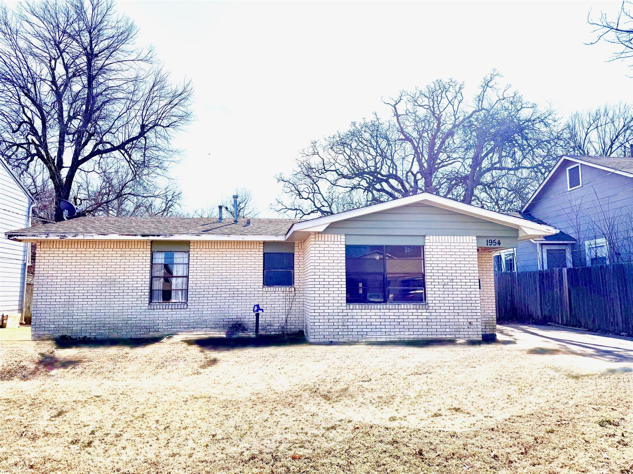 Property photo 01 of 1954 E Booth Street, Paris, TX 75460 | MLS #21158169