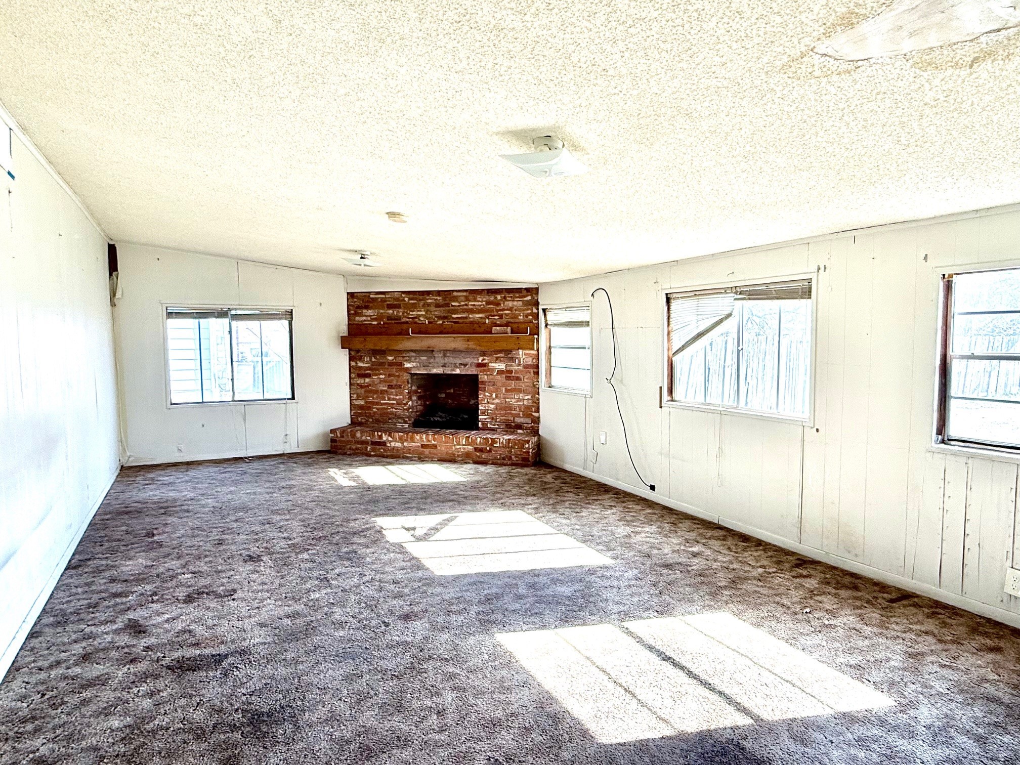 Property photo 04 of 1954 E Booth Street, Paris, TX 75460 | MLS #21158169