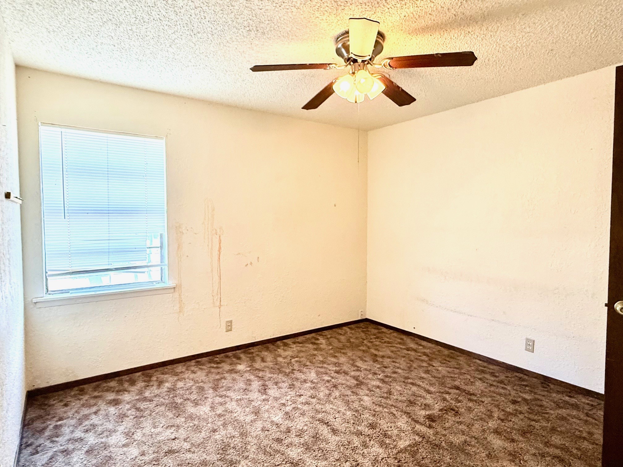 1954 E Booth Street, Paris, TX, 75460