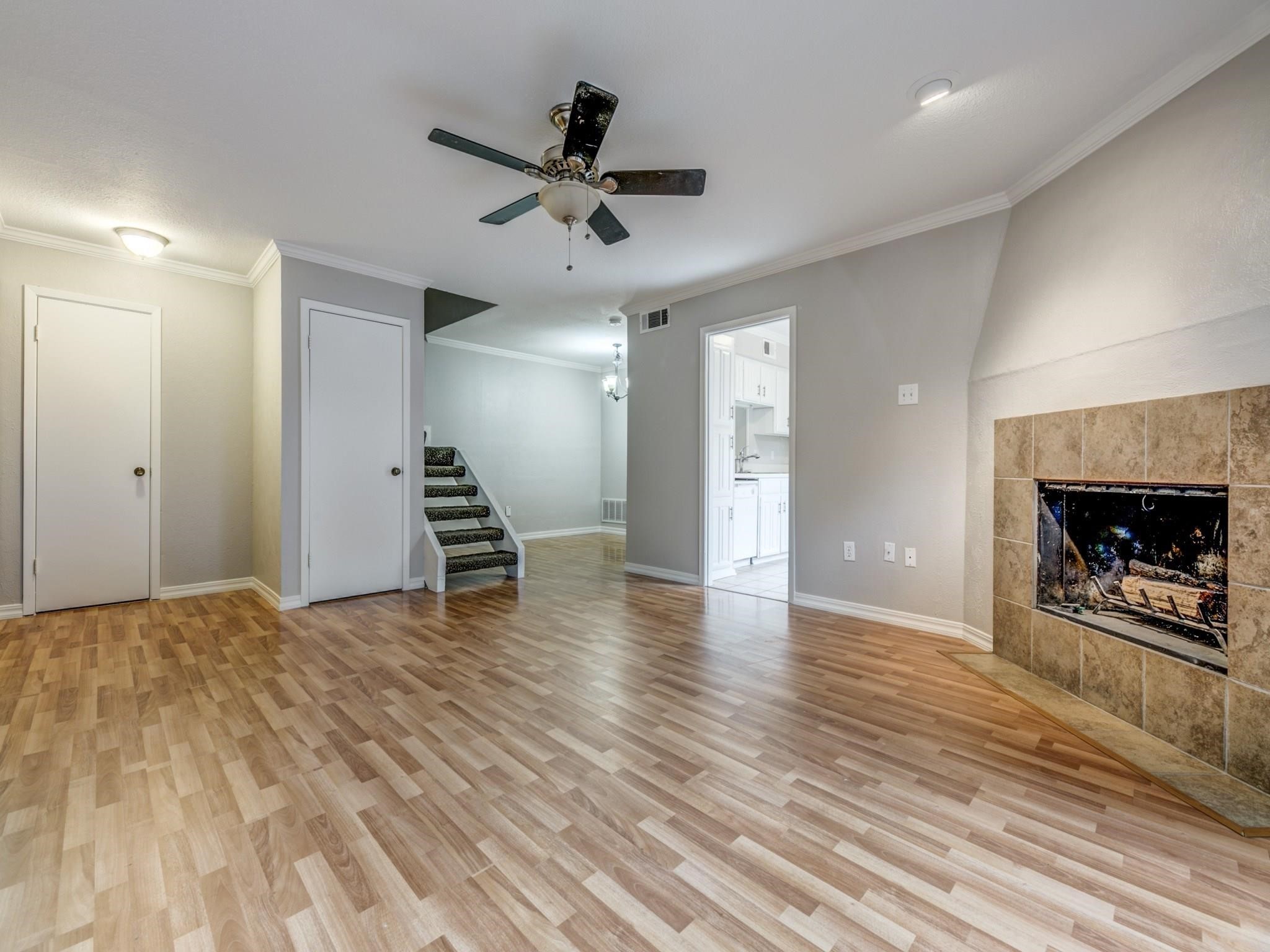 Property photo 02 of 5626 Preston Oaks Road UNIT 39C, Dallas, TX 75254 | MLS #21158390