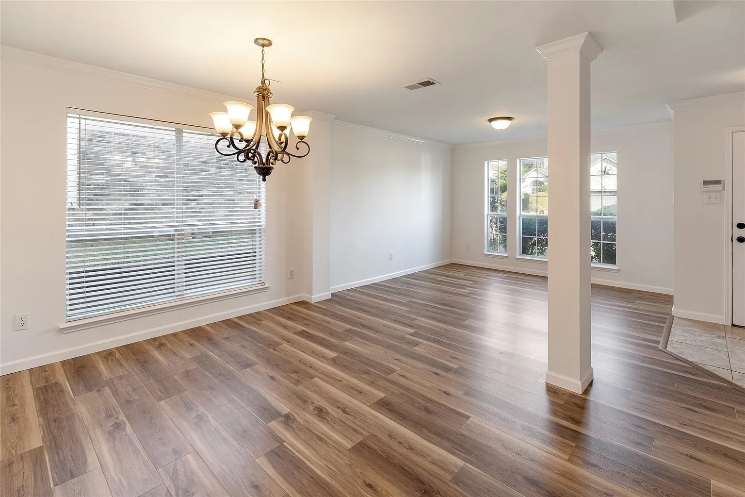 813 Silverbrook Drive, Saginaw, TX, 76179