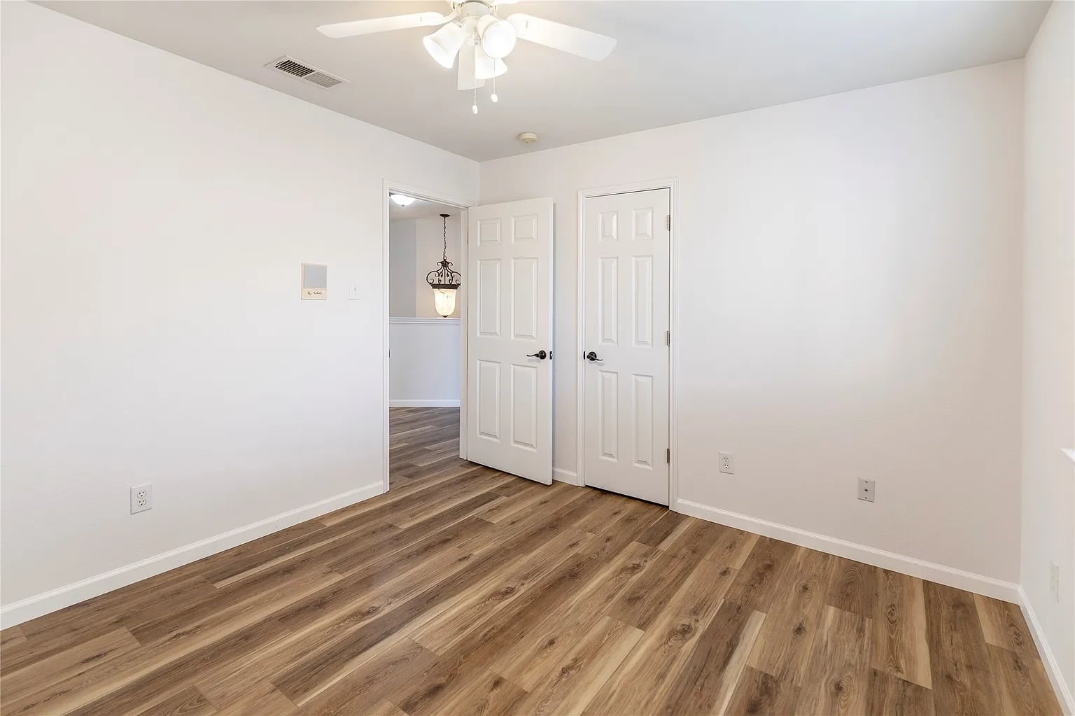 813 Silverbrook Drive, Saginaw, TX, 76179