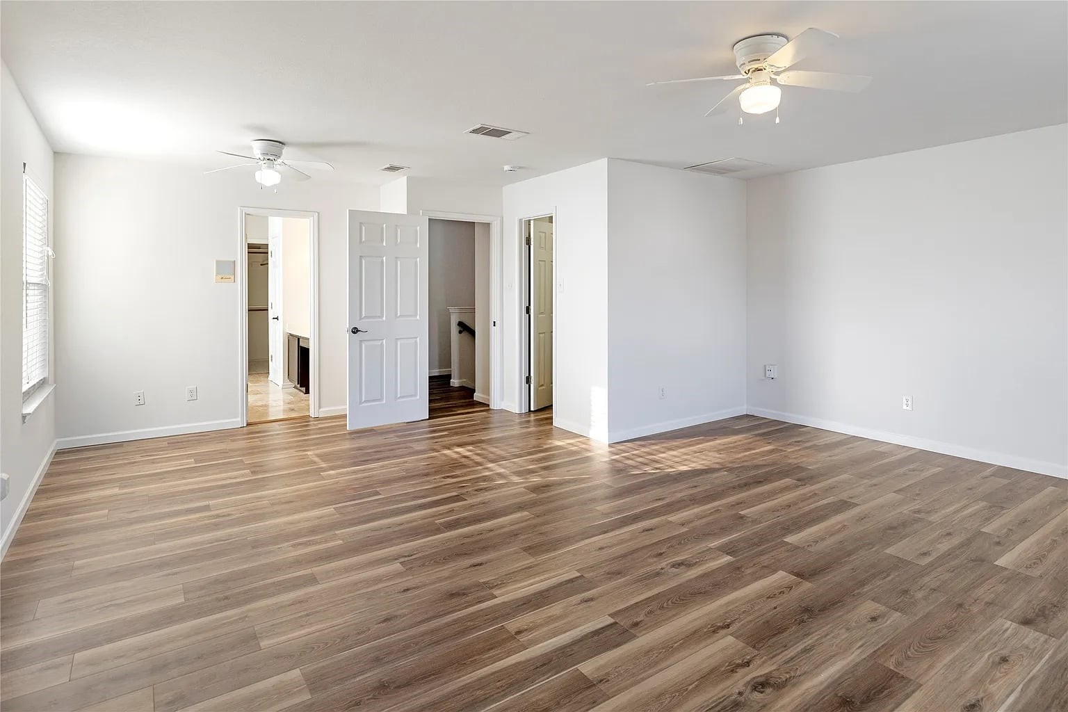 813 Silverbrook Drive, Saginaw, TX, 76179