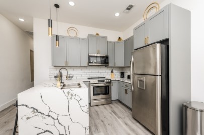 Property photo 04 of 2216 Dyson Street, Dallas, TX 75215 | MLS #21159126