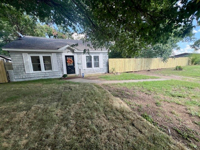 Property photo 03 of 308 N Retta Street Fort, Worth, TX 76111 | MLS #21159676