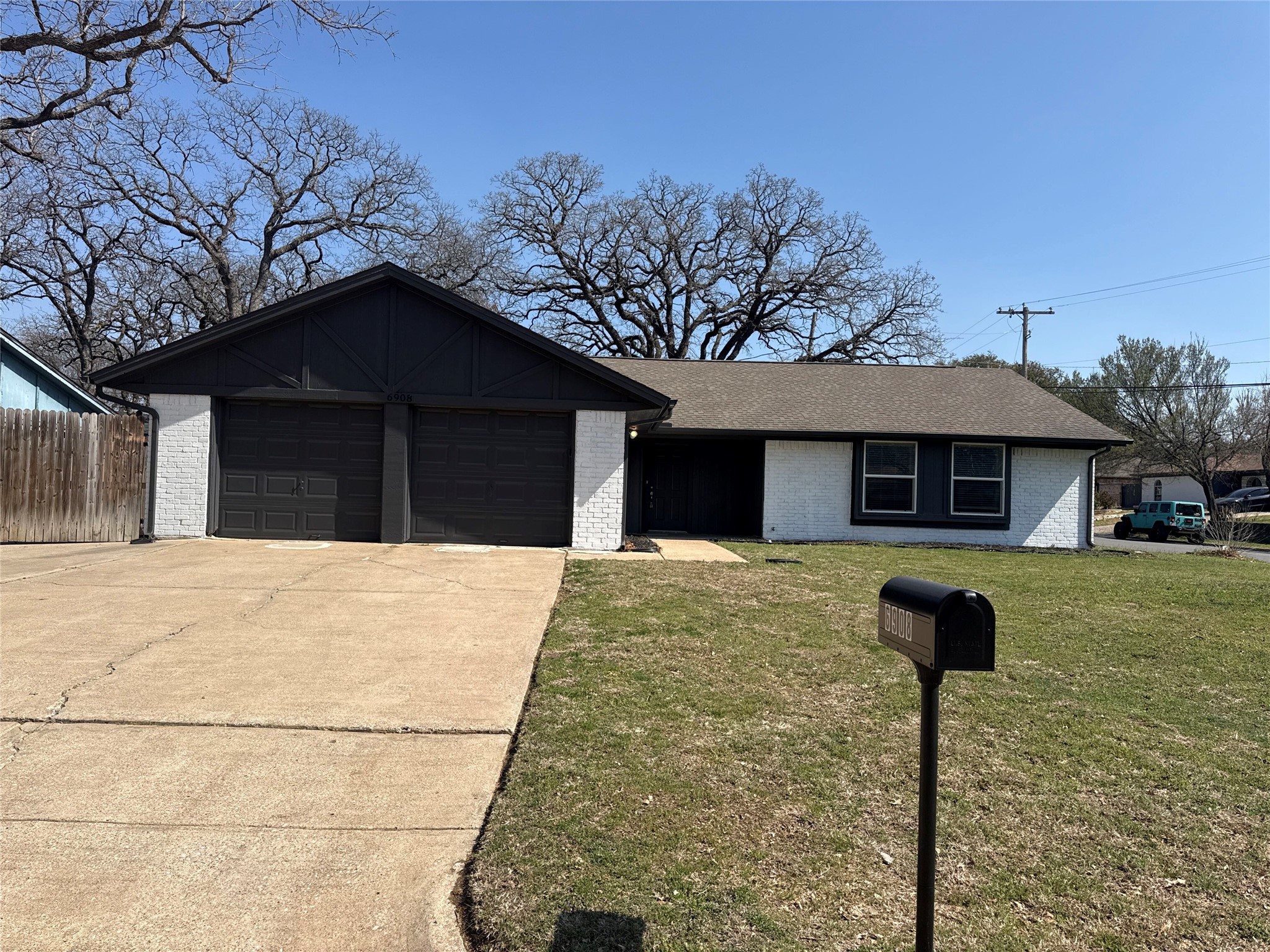 Property photo 01 of 6908 Briardale Drive North Richland, Hills, TX 76182 | MLS #21159818