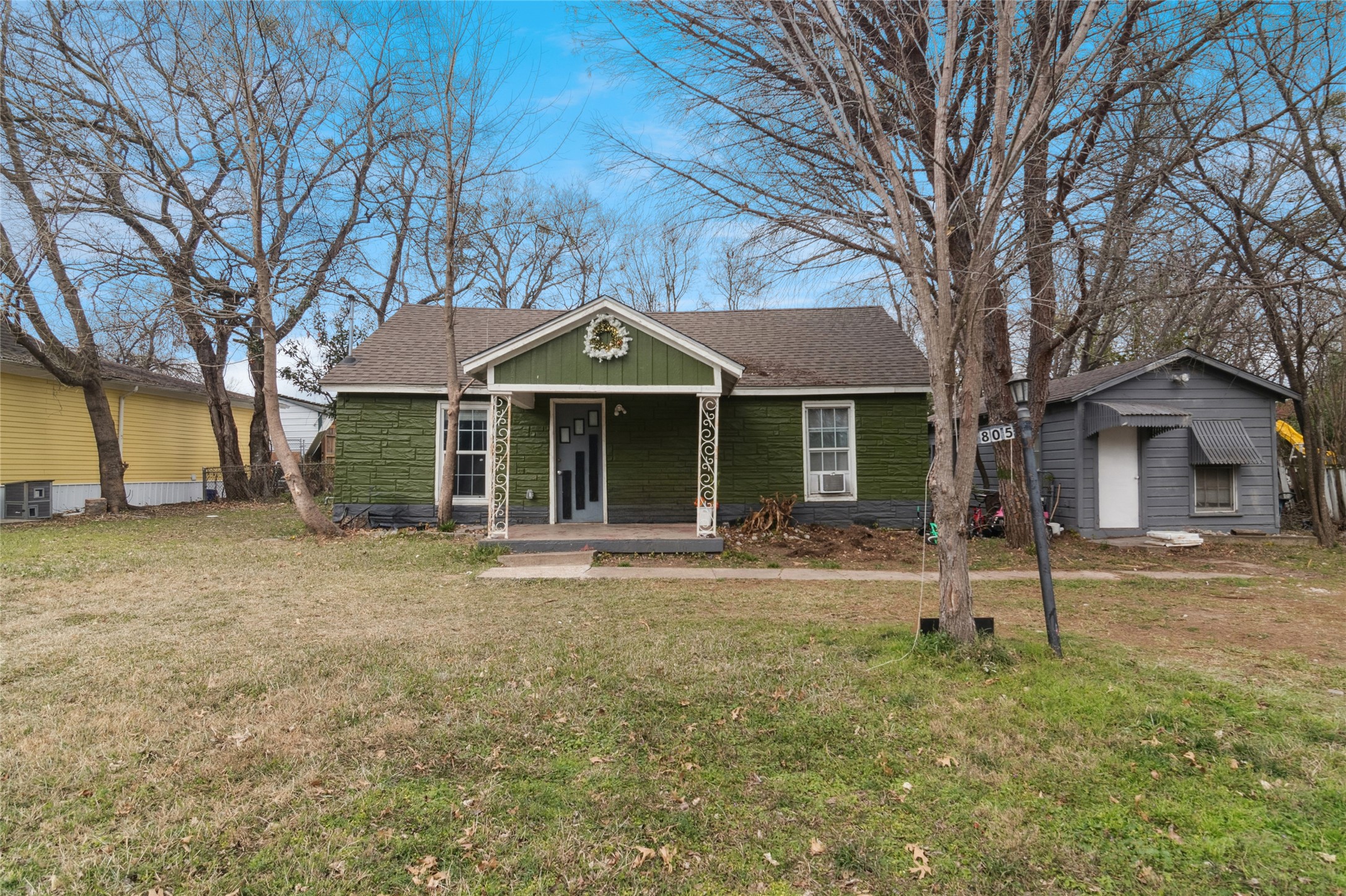 Property photo 01 of 805 E 11th Street, Kemp, TX 75143 | MLS #21160127