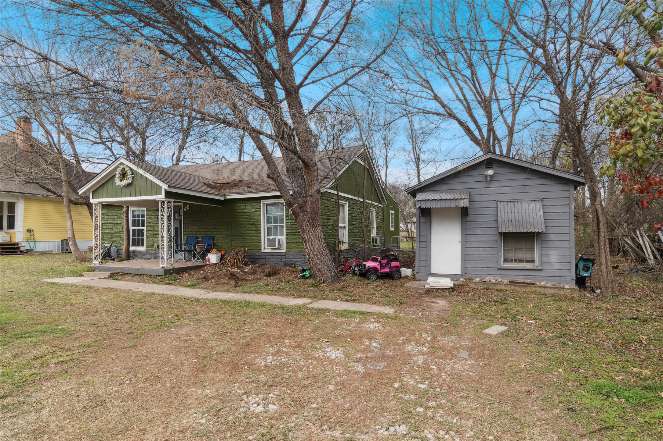 Property photo 02 of 805 E 11th Street, Kemp, TX 75143 | MLS #21160127