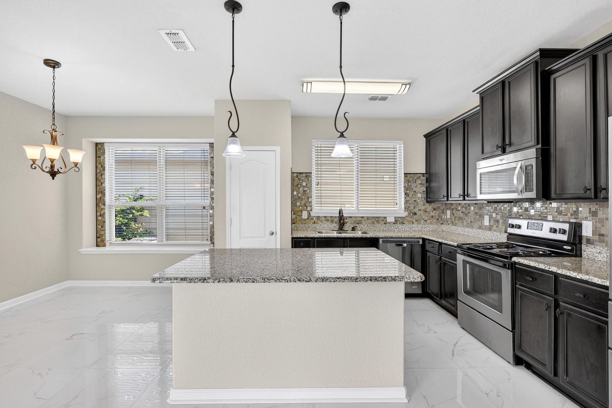 1049 Marietta Lane, Aubrey, TX, 76227