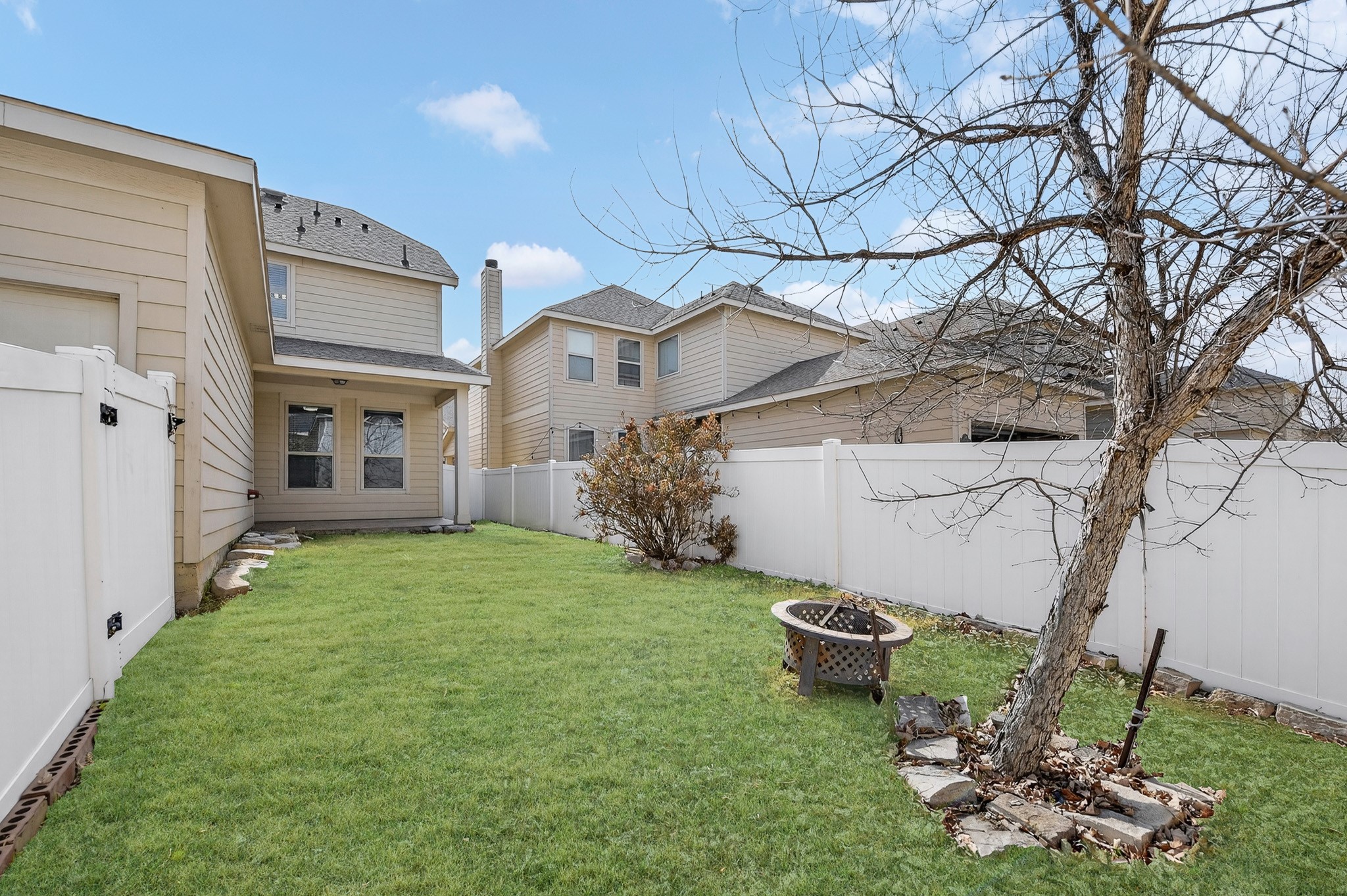 1049 Marietta Lane, Aubrey, TX, 76227