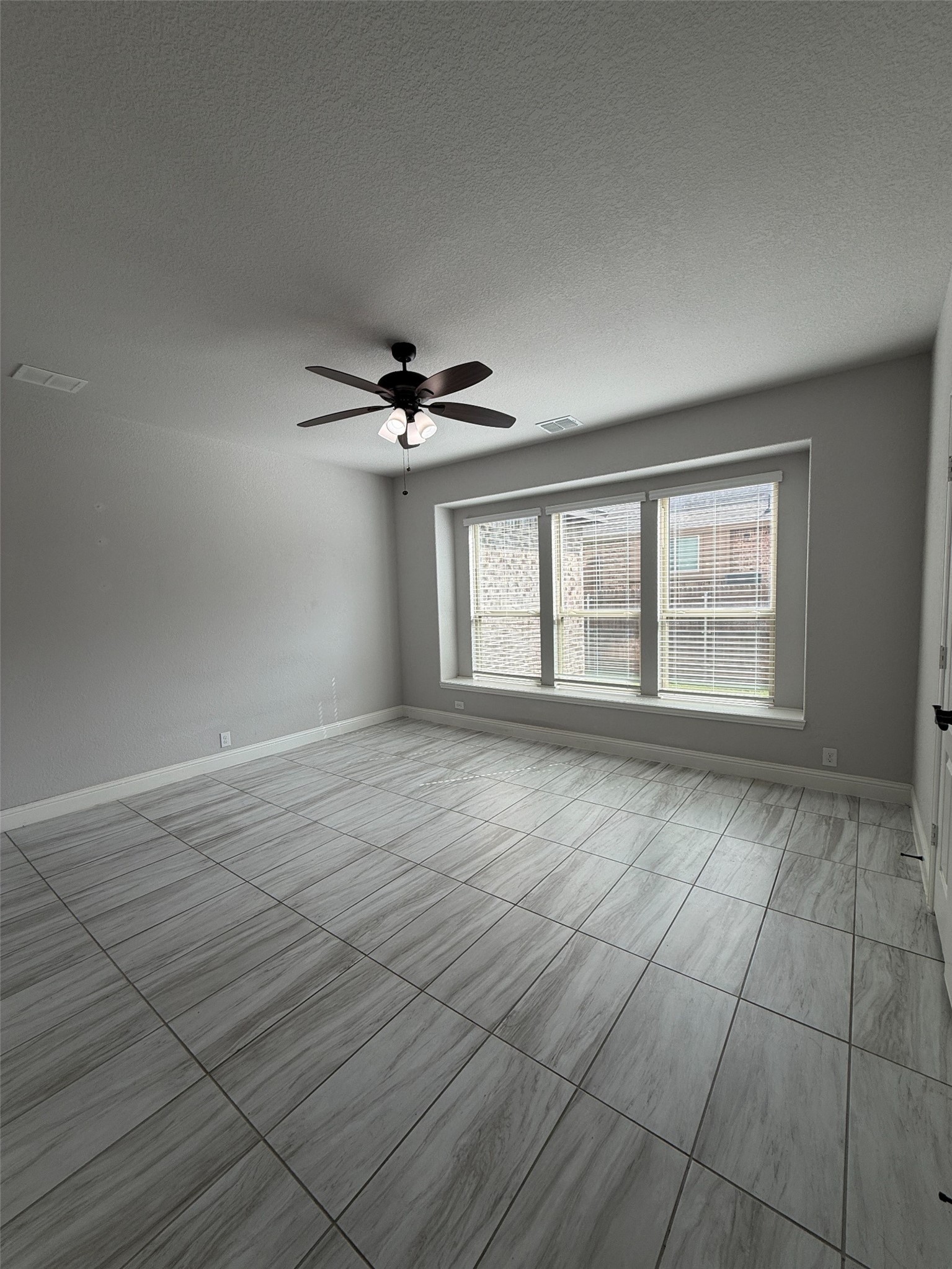 807 Imperial Way, Mansfield, TX, 76063