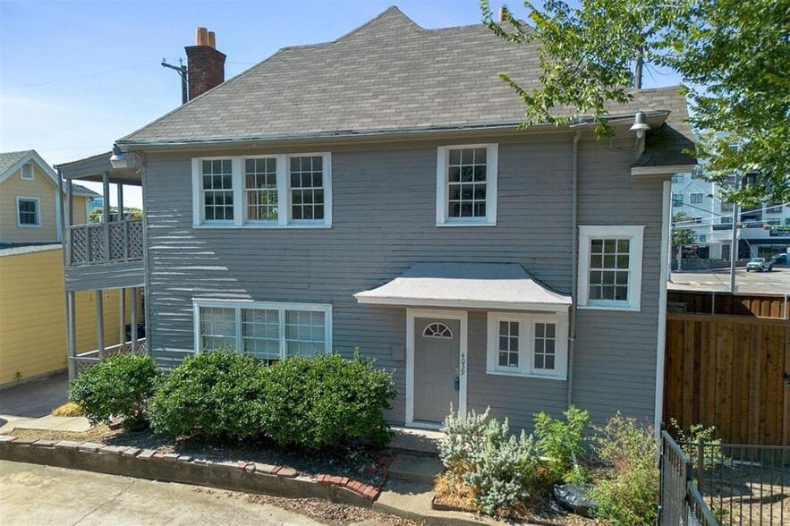 Property photo 01 of 4039 Roswell Street, Dallas, TX 75219 | MLS #21160693