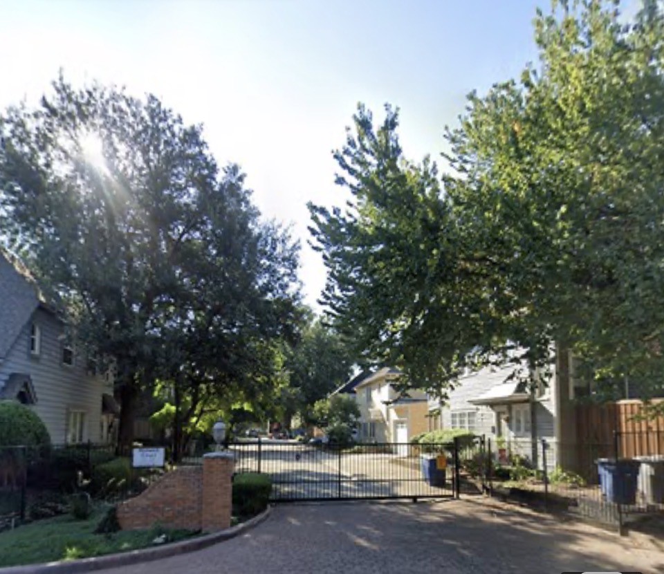 Property photo 03 of 4039 Roswell Street, Dallas, TX 75219 | MLS #21160693