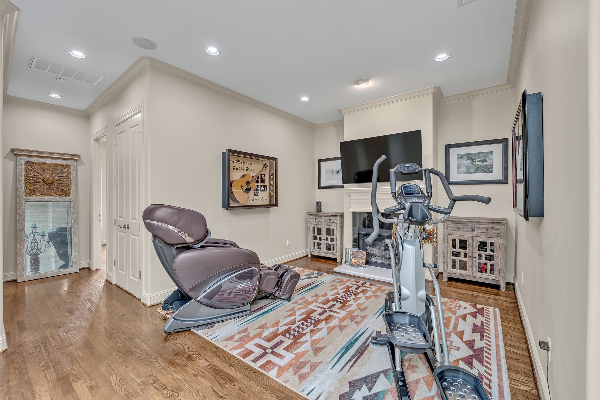 2705 Museum Way, Fort Worth, TX, 76107