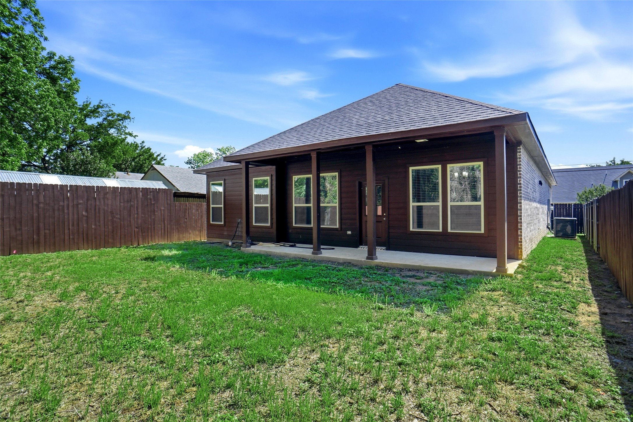504 Paradise Street, Fort Worth, TX, 76111