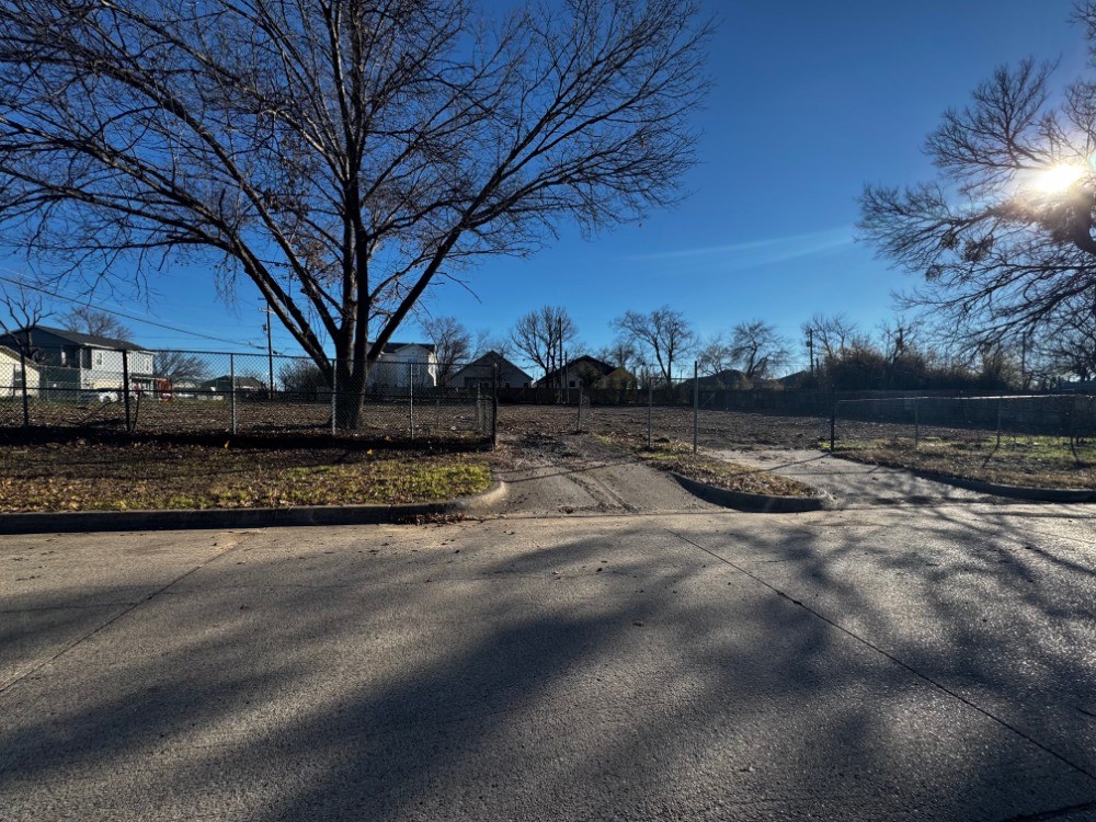 Property photo 01 of 0000 Bessie St., Arlington, TX 76014 | MLS #21161203