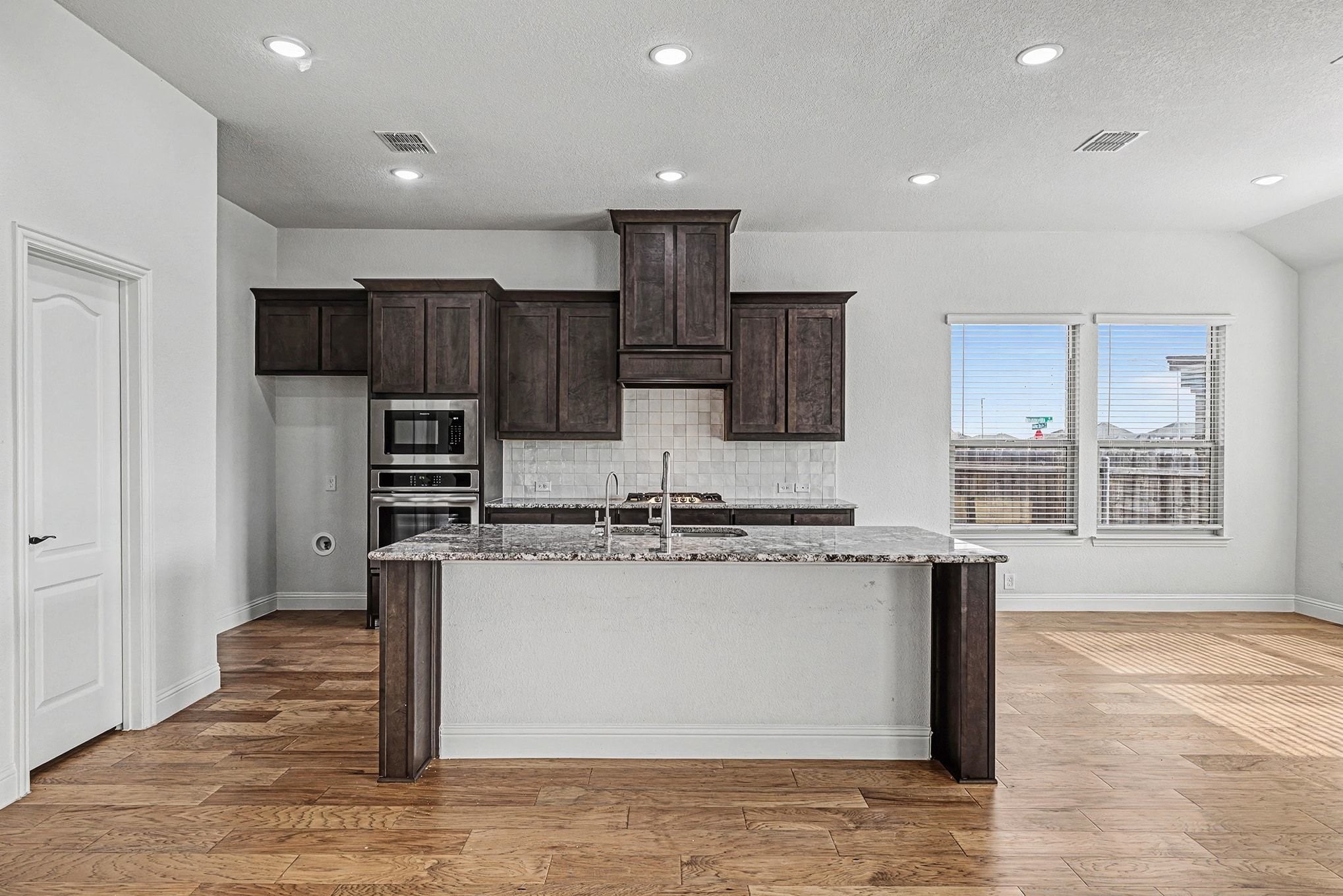 1080 Canuela Way, Justin, TX, 76247