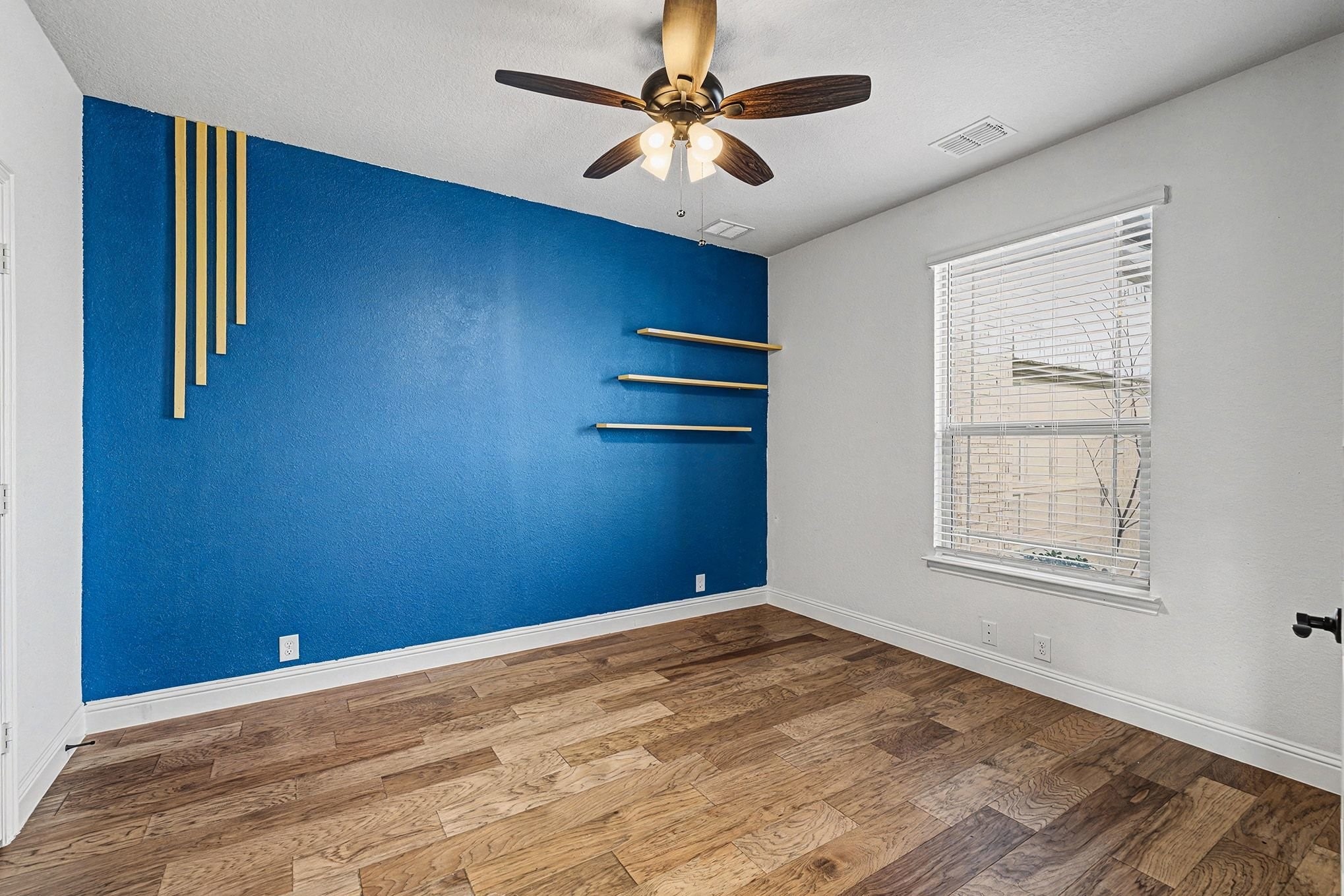 1080 Canuela Way, Justin, TX, 76247