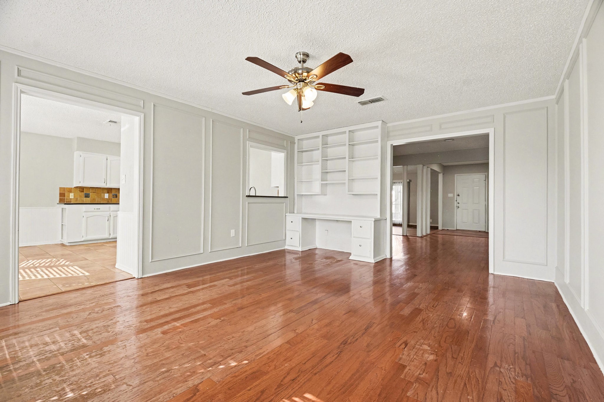 2109 Oakmeadow Street, Bedford, TX, 76021