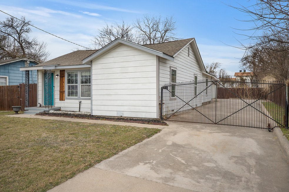 Property photo 01 of 4029 Knox Street Fort, Worth, TX 76119 | MLS #21163653