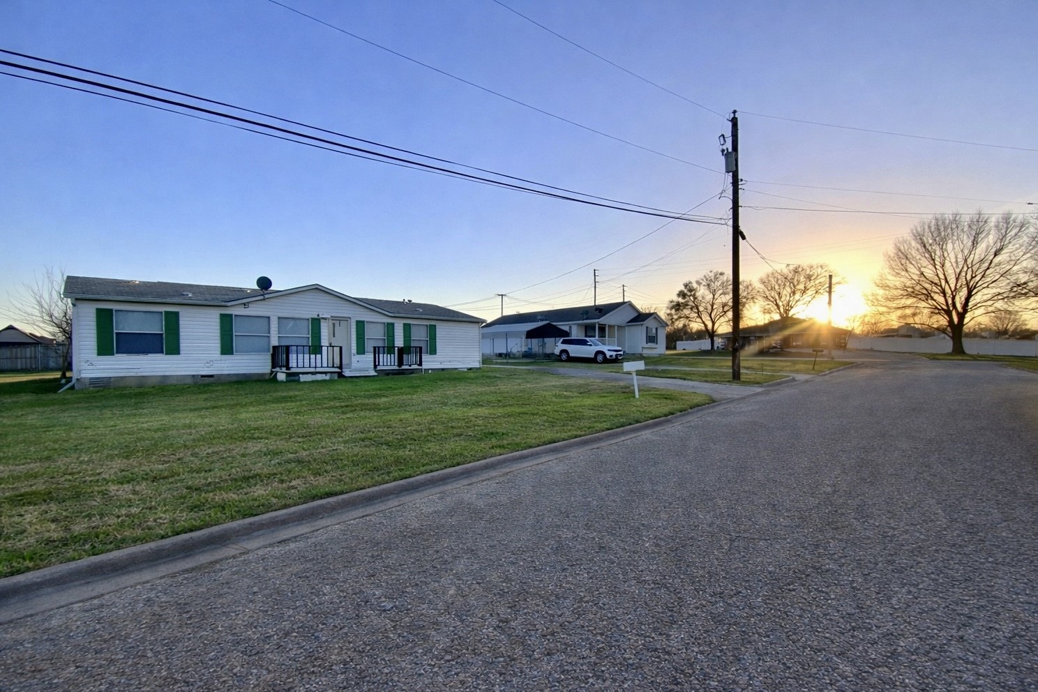 Property photo 01 of 1002 Willow Street, Mexia, TX 76667 | MLS #21163769