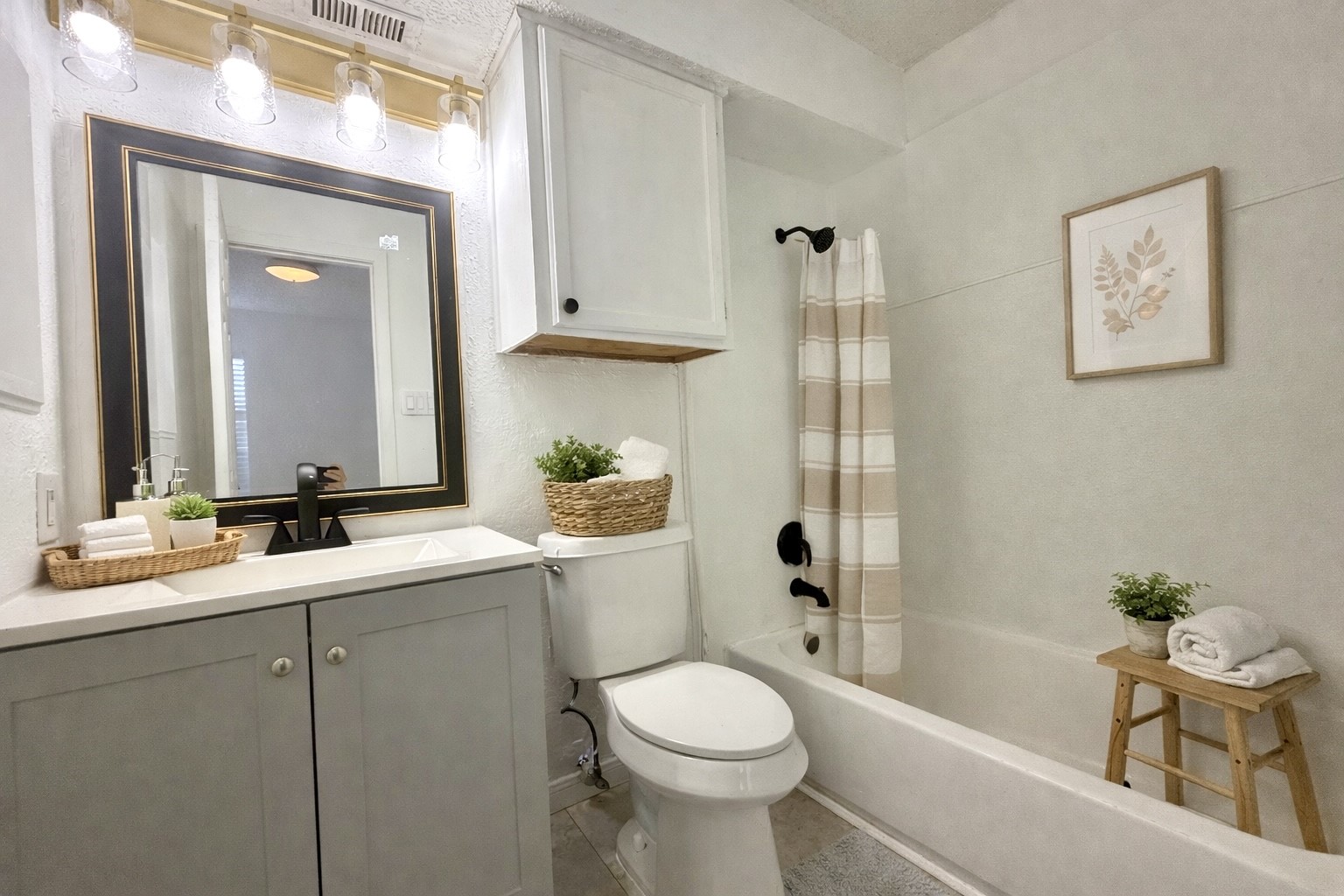 9813 Walnut Street UNIT&nbsp;302, Dallas, TX, 75243