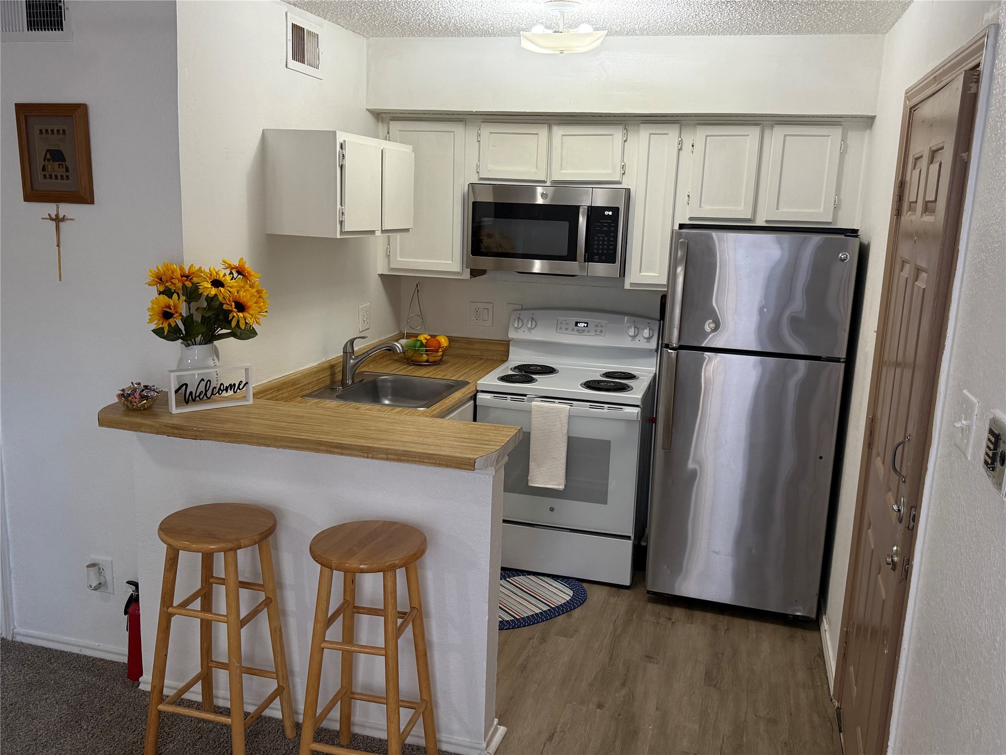 Property photo 01 of 9803 Walnut Street UNIT 308, Dallas, TX 75243 | MLS #21165336
