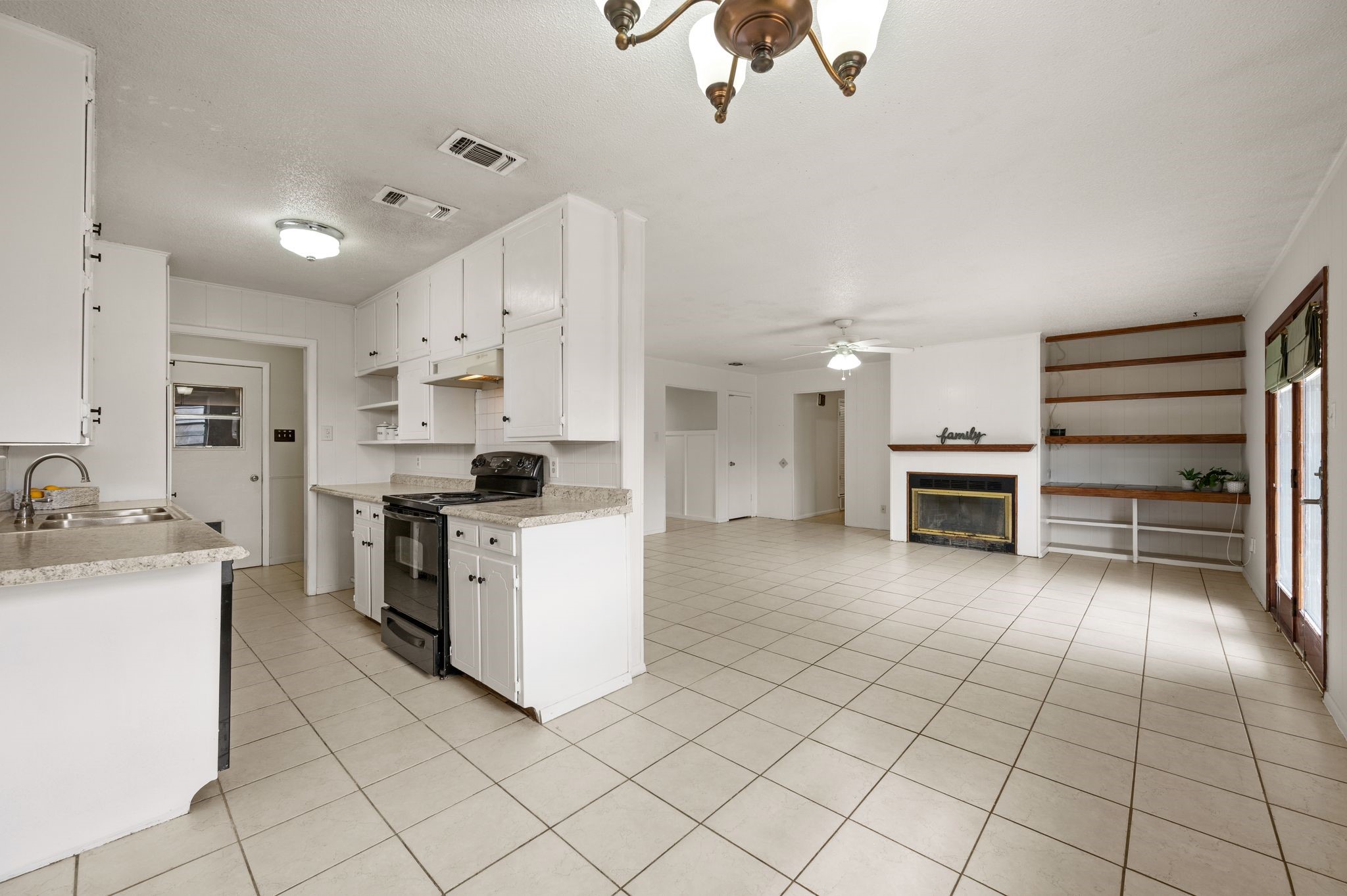 1720 Winchester Way, Bedford, TX, 76022