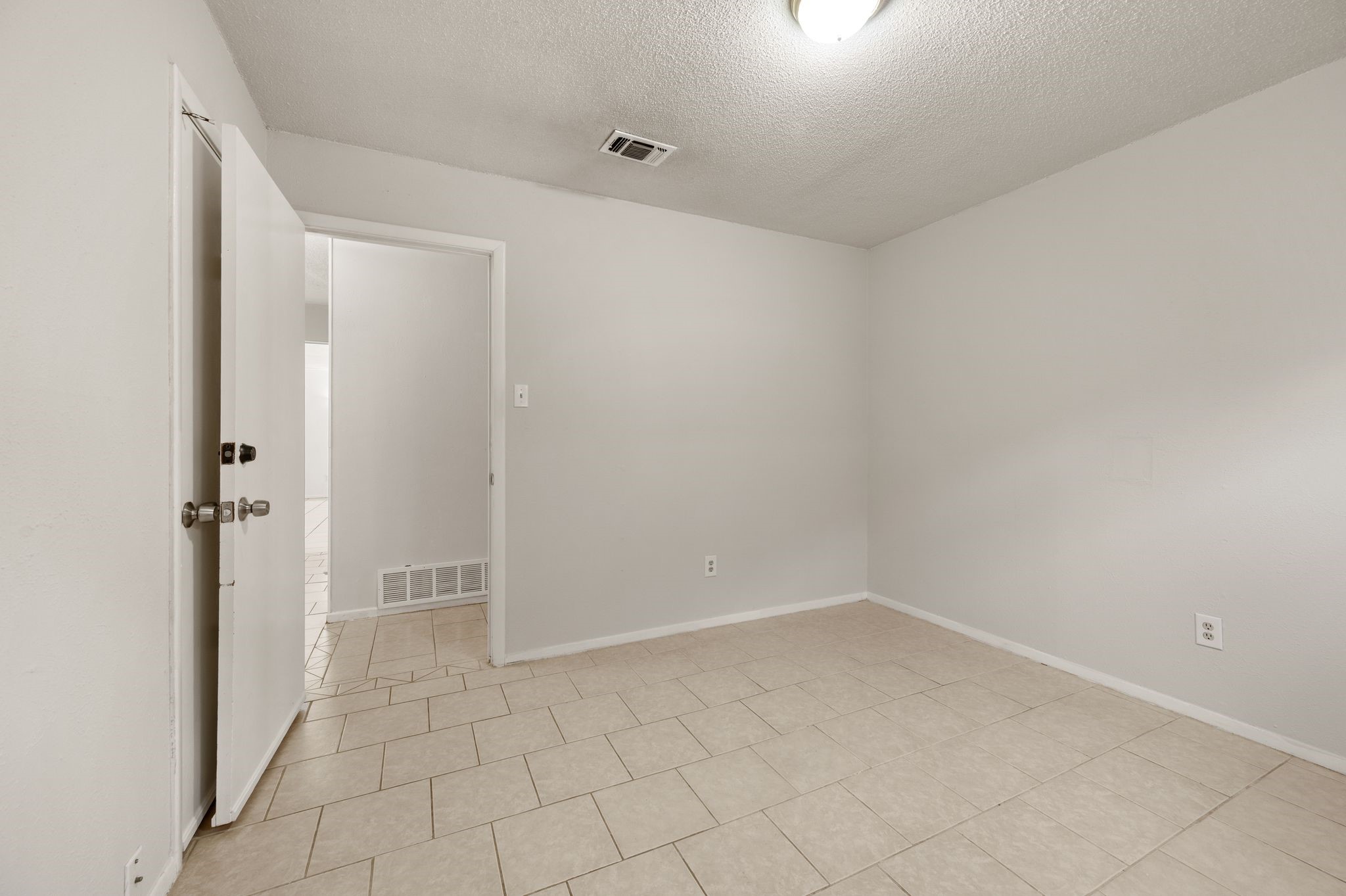 1720 Winchester Way, Bedford, TX, 76022