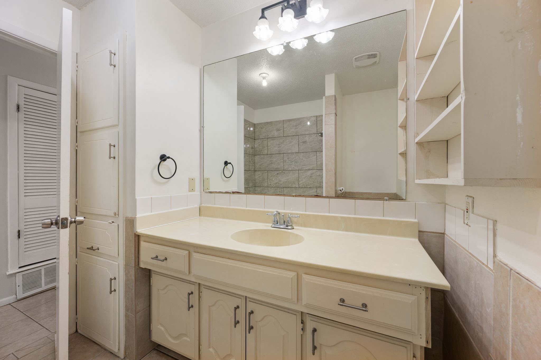 1720 Winchester Way, Bedford, TX, 76022