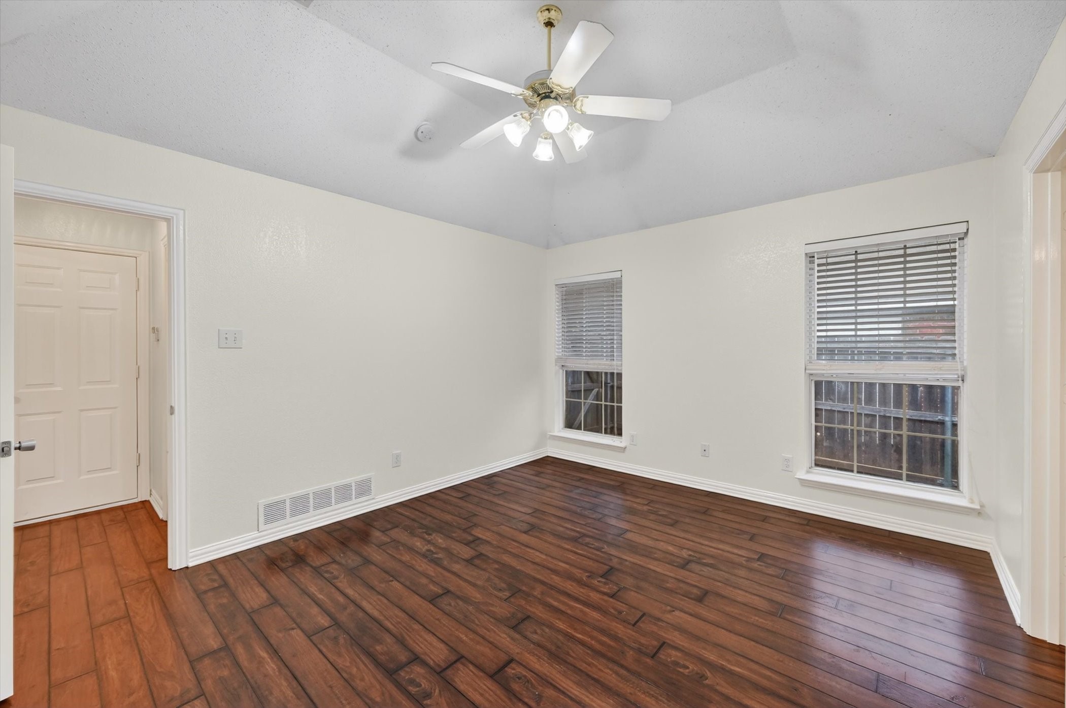 2620 John Drive, Denton, TX, 76207