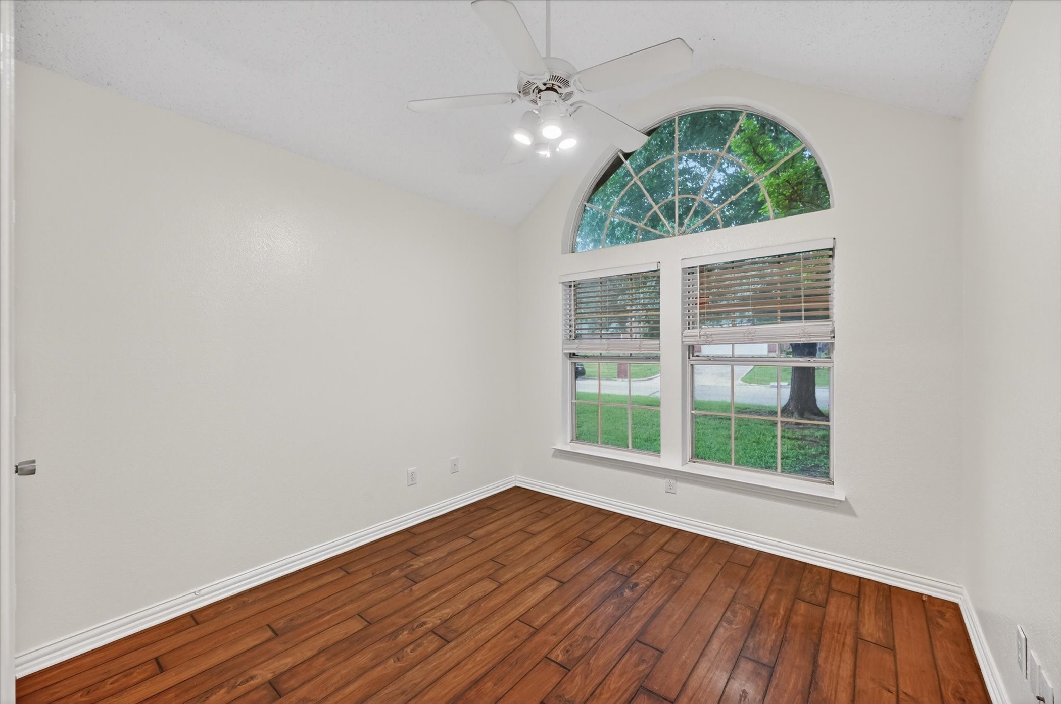 2620 John Drive, Denton, TX, 76207