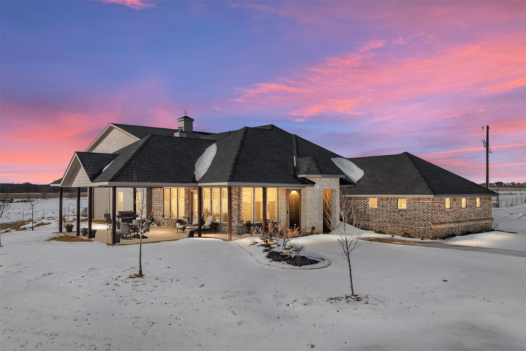 Property photo 02 of 2790 W FM 922 Road Valley, View, TX 76272 | MLS #21166175