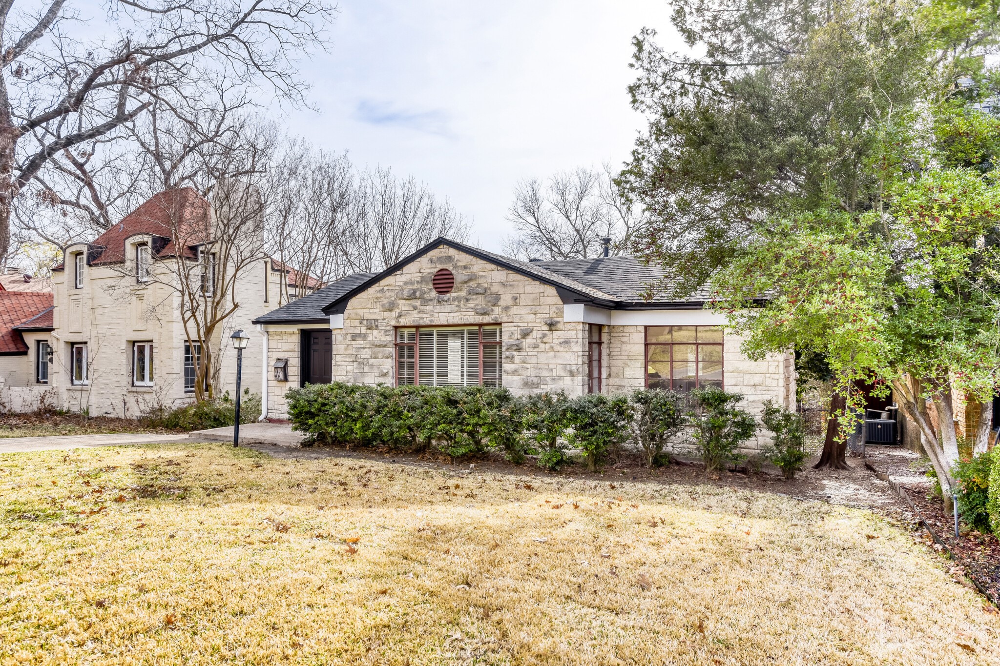 6918 Vivian Avenue, Dallas, TX, 75223