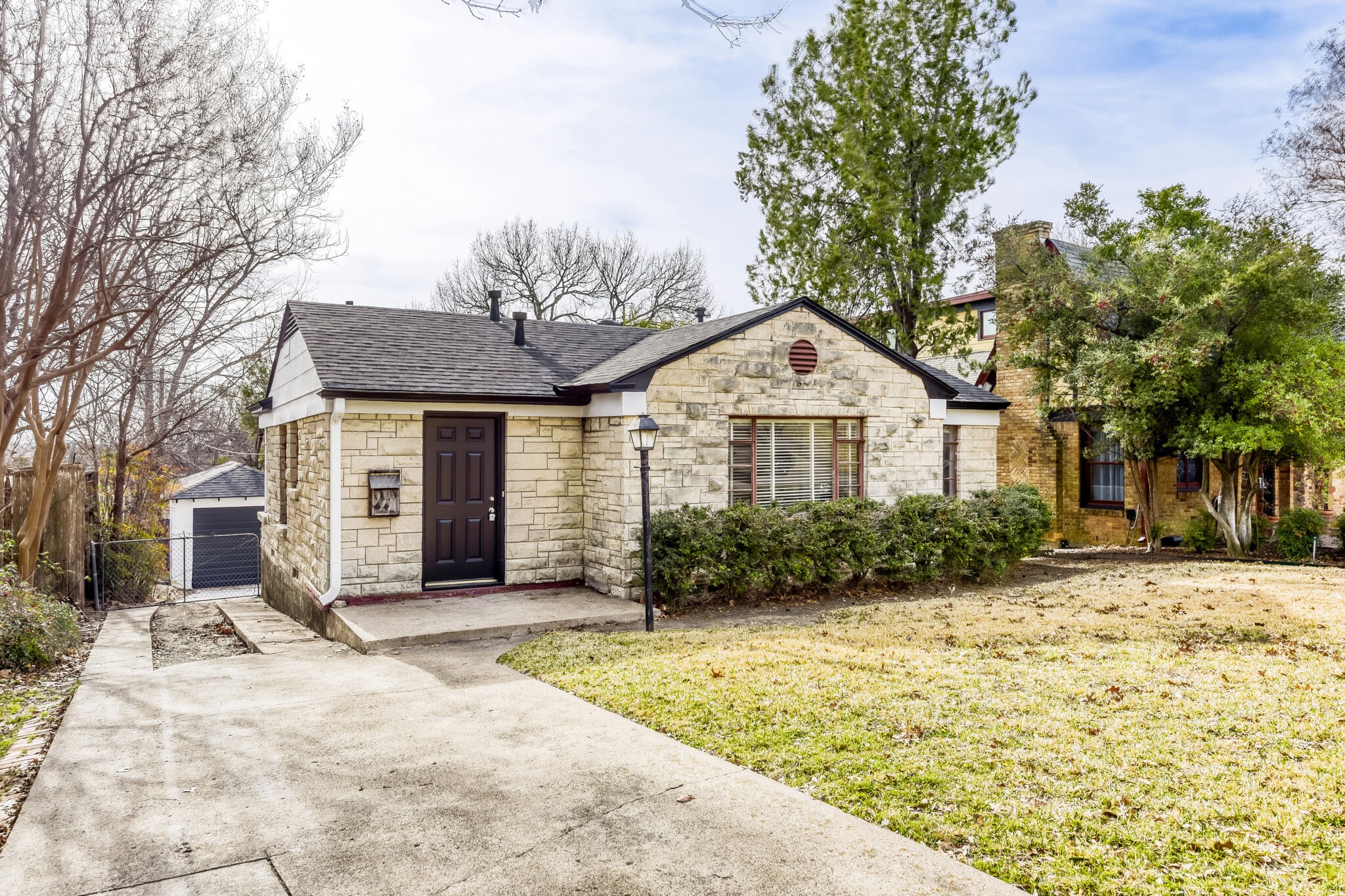 6918 Vivian Avenue, Dallas, TX, 75223