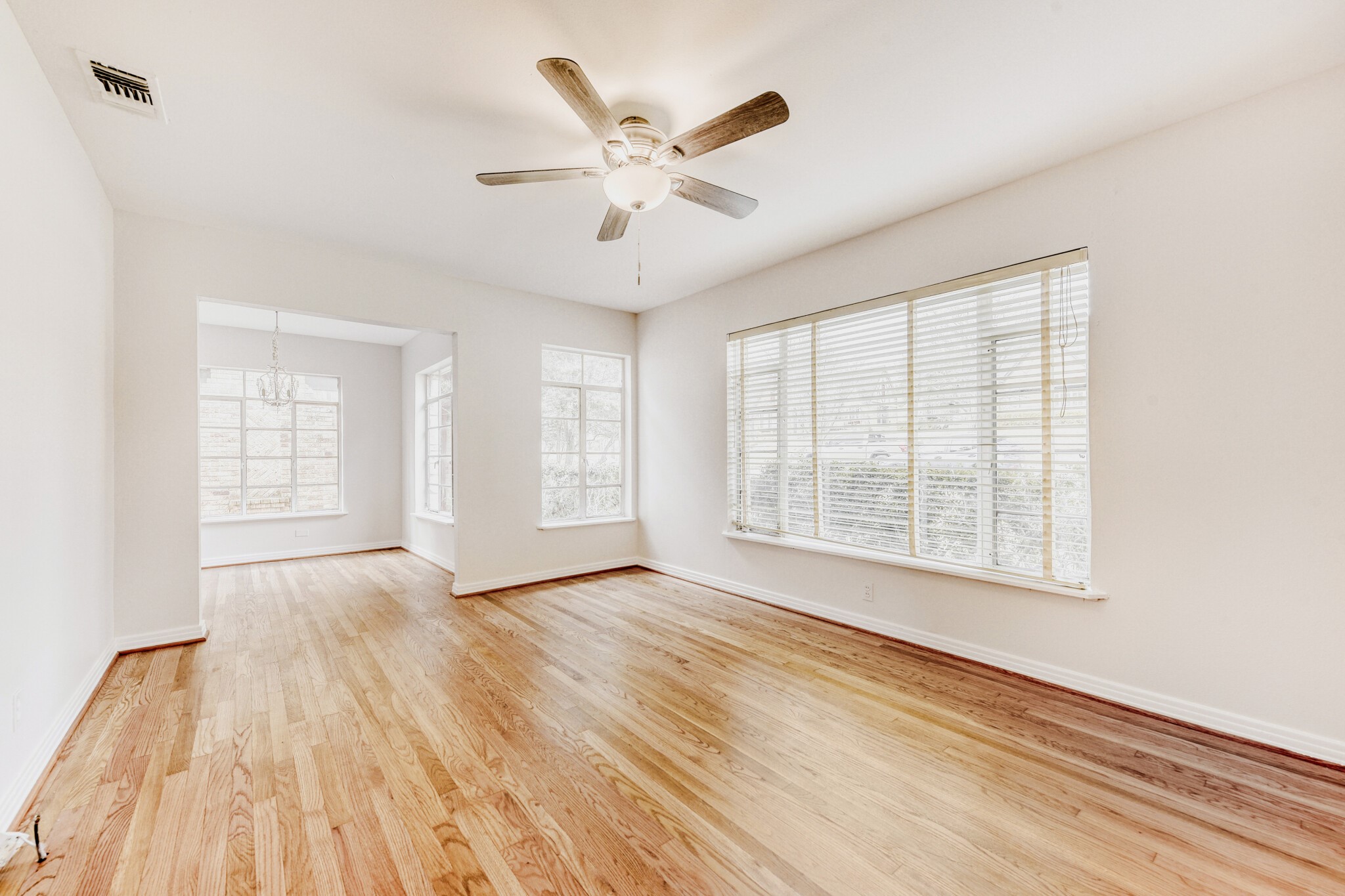 6918 Vivian Avenue, Dallas, TX, 75223