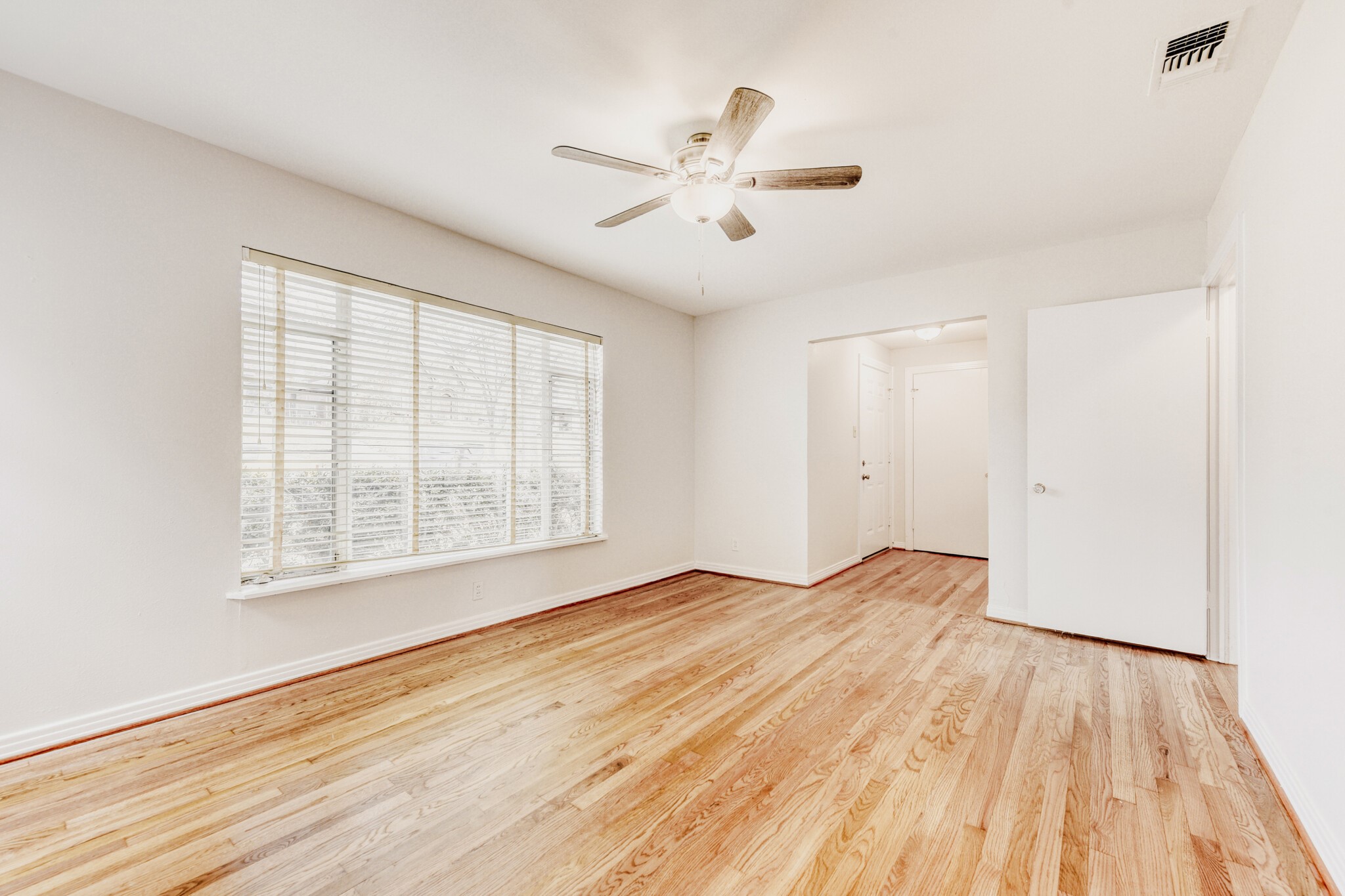 6918 Vivian Avenue, Dallas, TX, 75223
