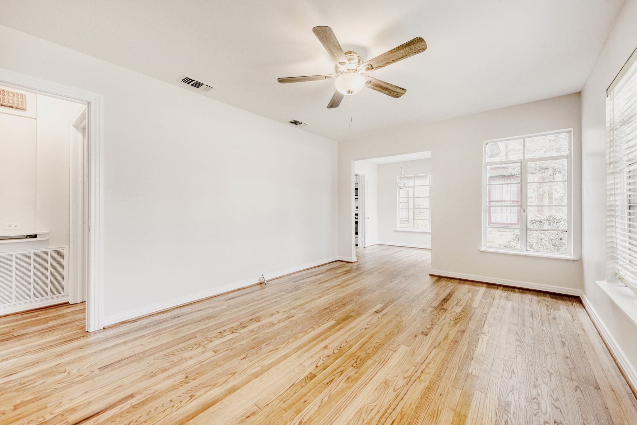 6918 Vivian Avenue, Dallas, TX, 75223