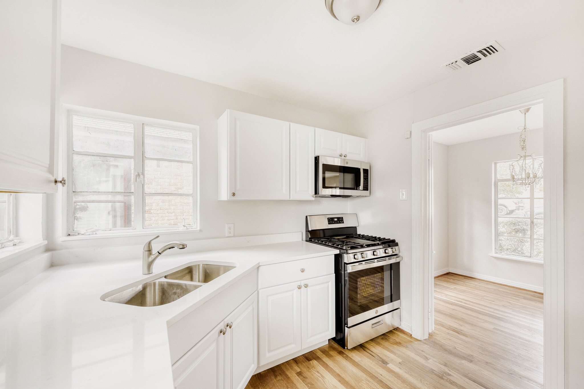 6918 Vivian Avenue, Dallas, TX, 75223