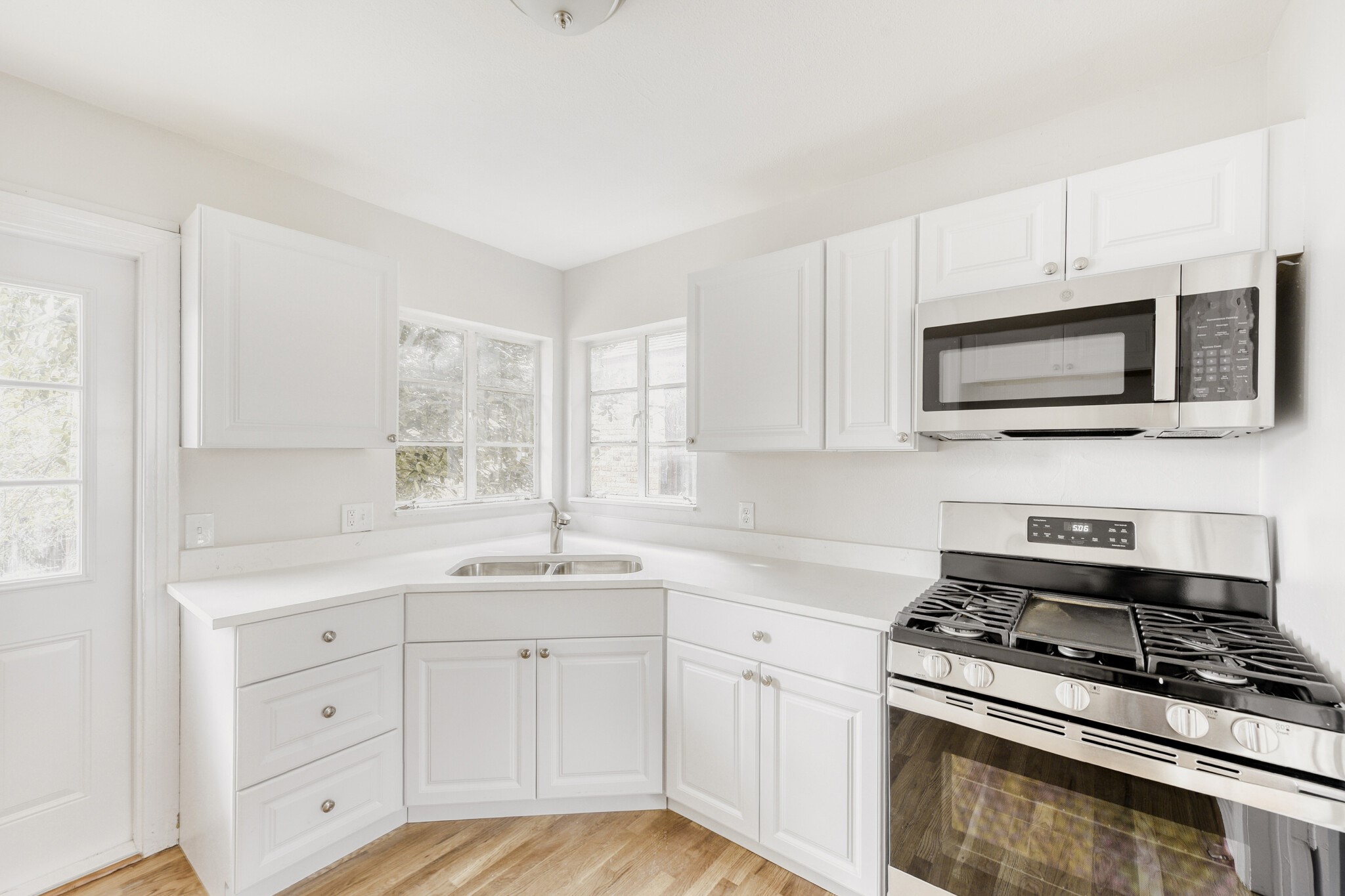 6918 Vivian Avenue, Dallas, TX, 75223