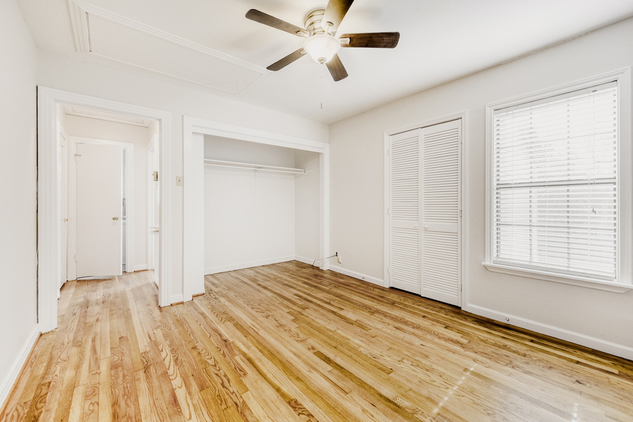 6918 Vivian Avenue, Dallas, TX, 75223