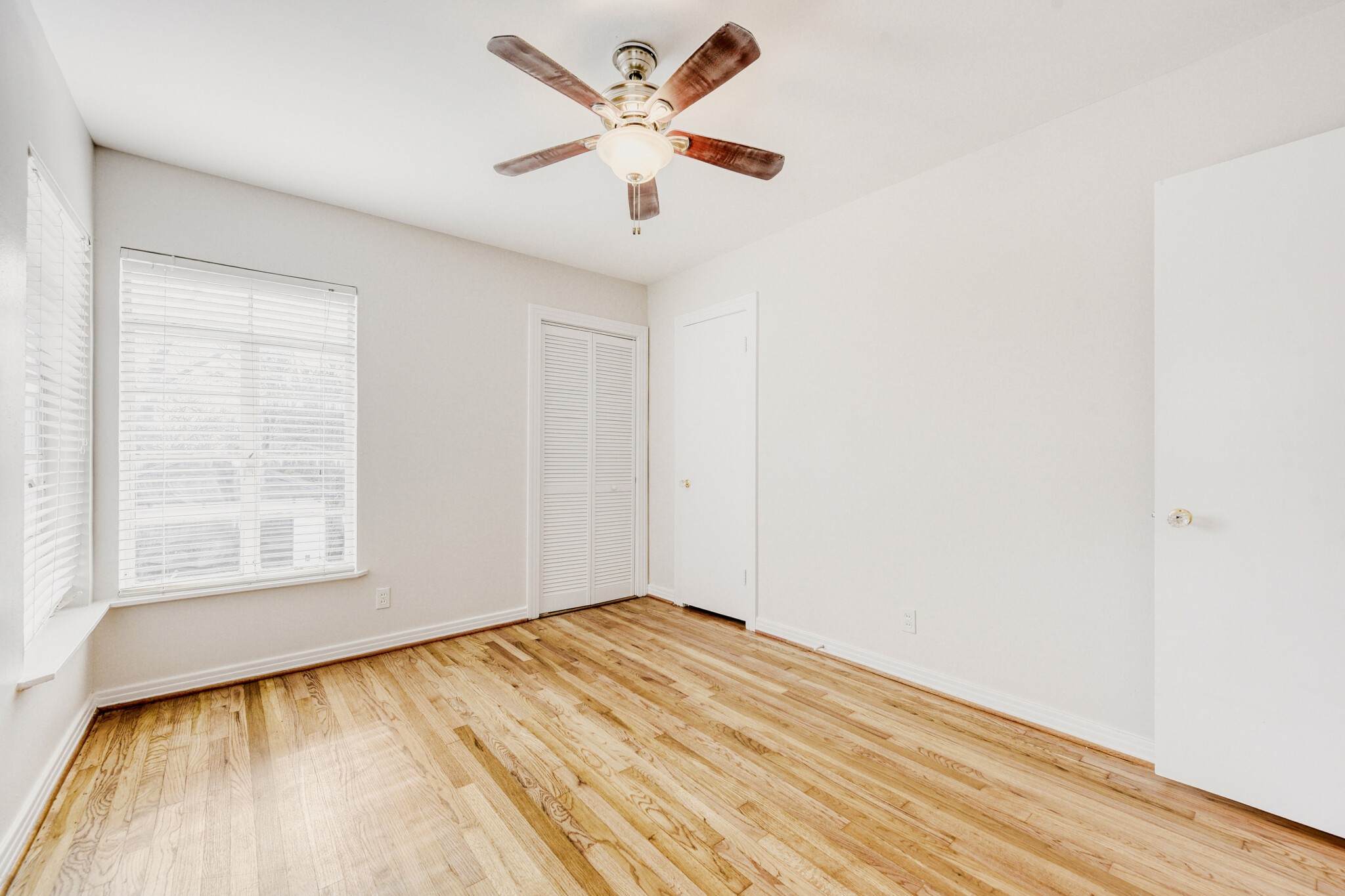 6918 Vivian Avenue, Dallas, TX, 75223