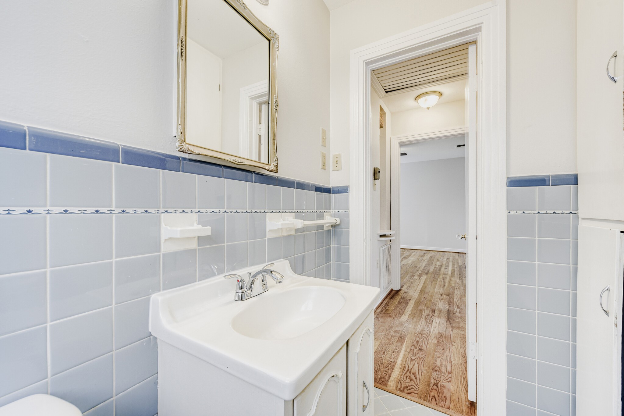 6918 Vivian Avenue, Dallas, TX, 75223