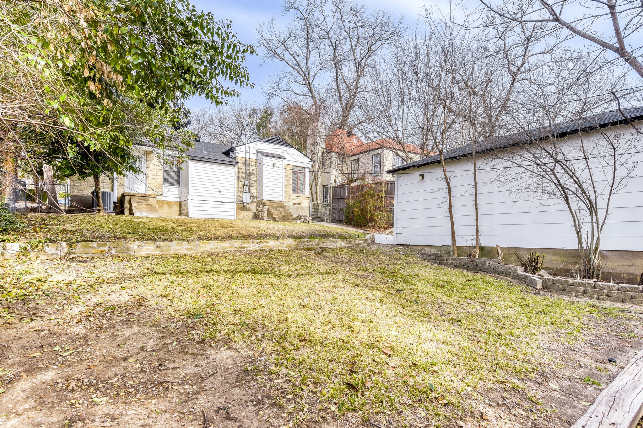 6918 Vivian Avenue, Dallas, TX, 75223