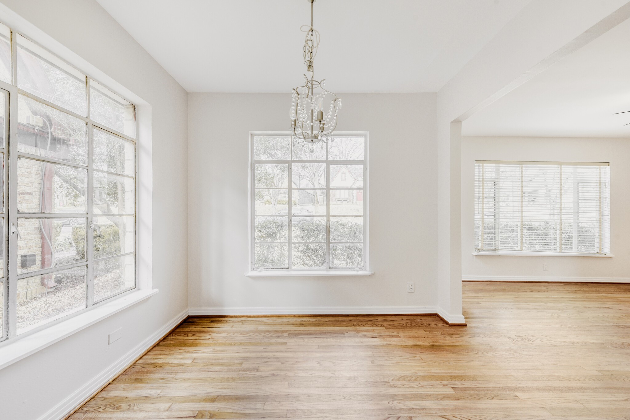 6918 Vivian Avenue, Dallas, TX, 75223