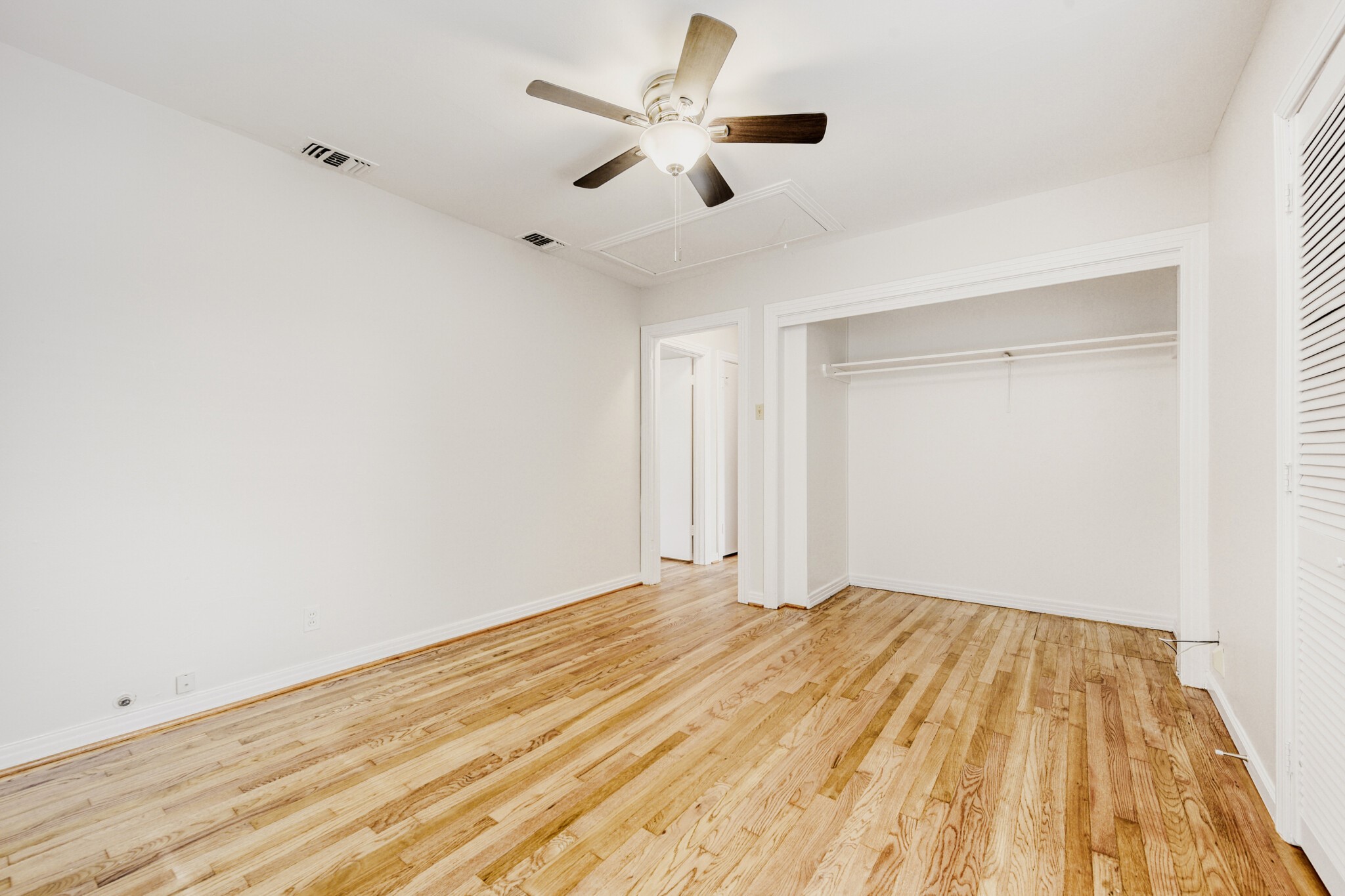 6918 Vivian Avenue, Dallas, TX, 75223