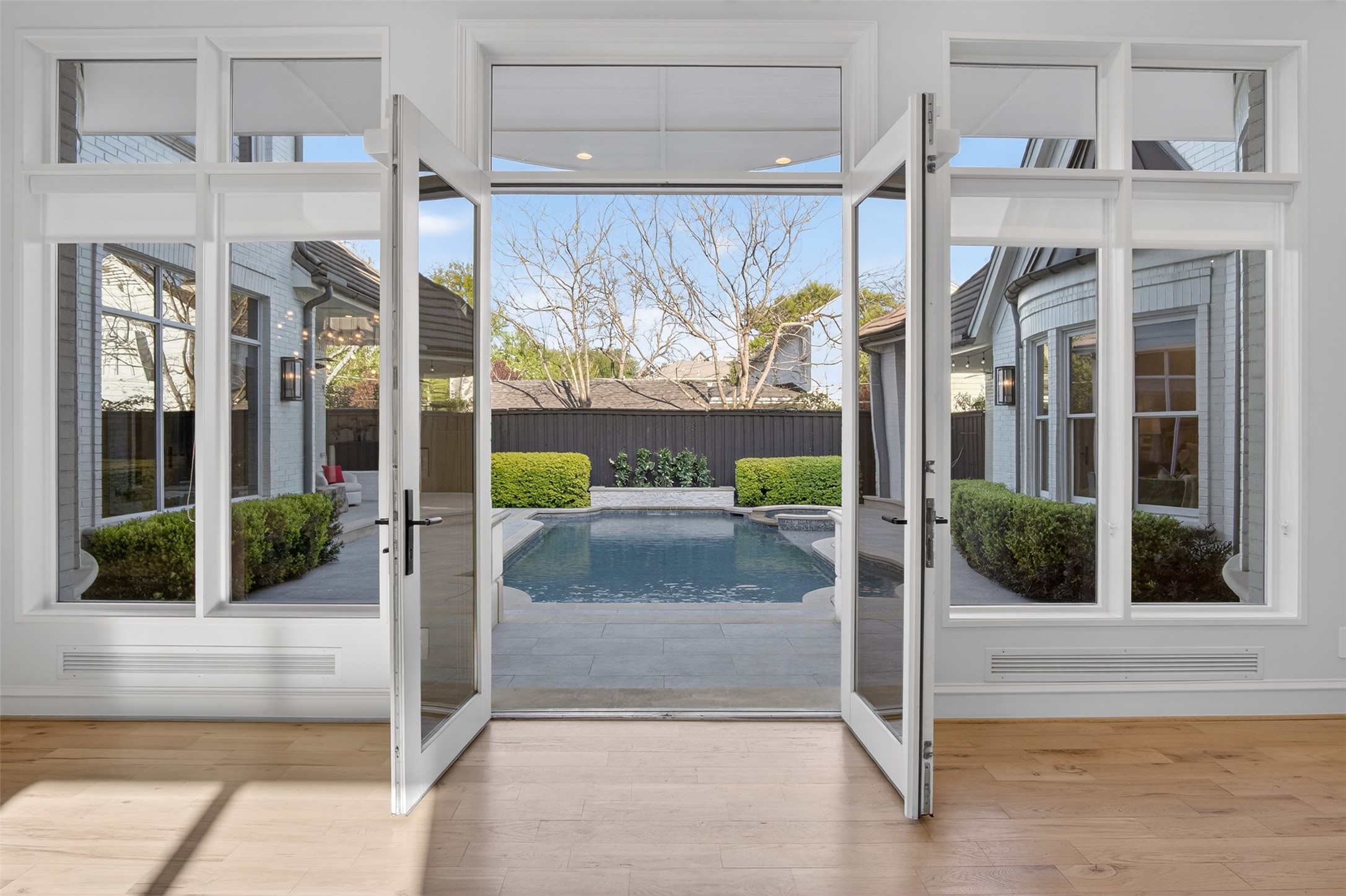 6011 Lakehurst Avenue, Dallas, TX, 75230
