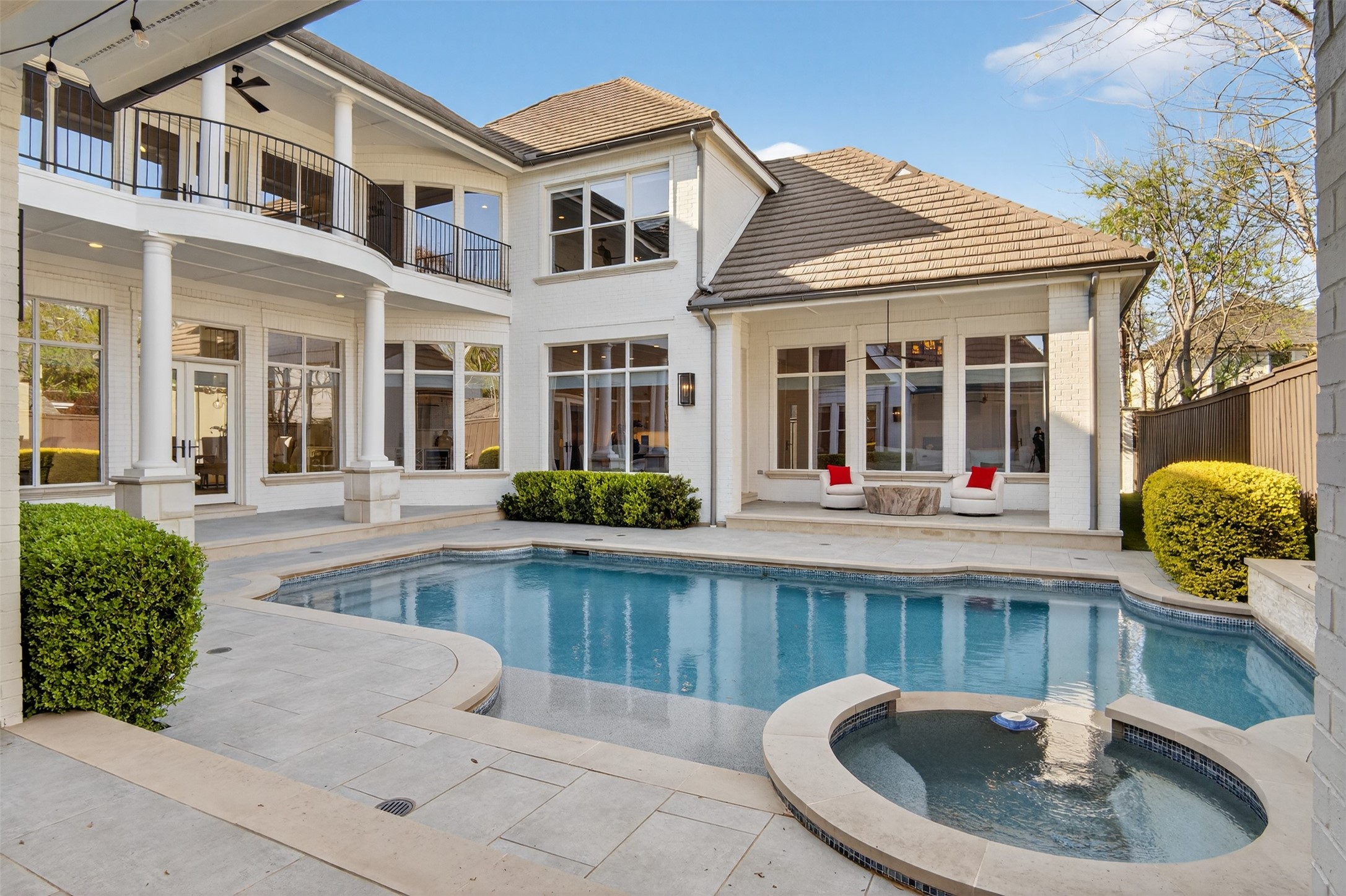 6011 Lakehurst Avenue, Dallas, TX, 75230