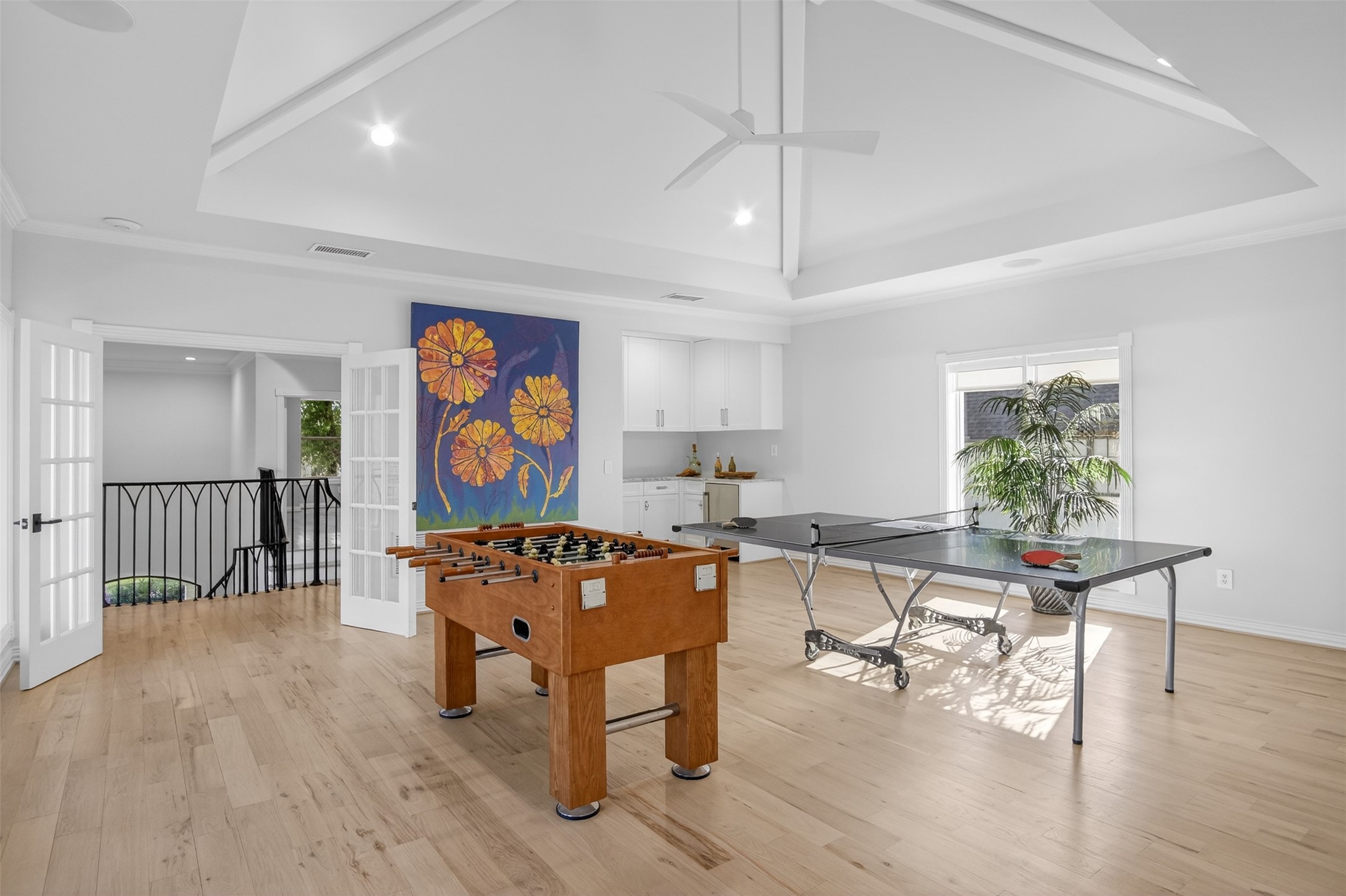 6011 Lakehurst Avenue, Dallas, TX, 75230