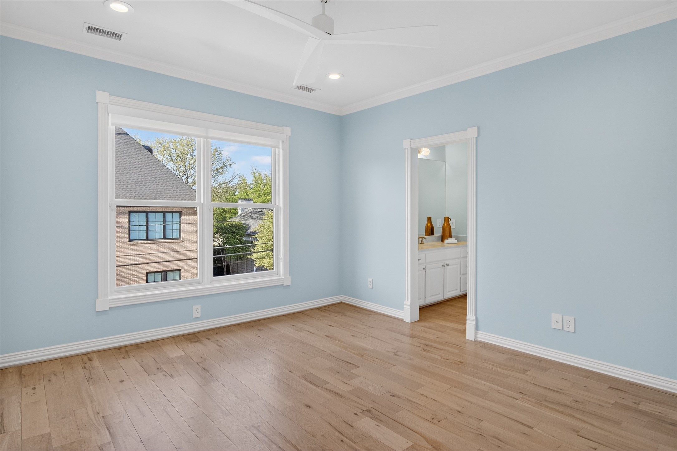 6011 Lakehurst Avenue, Dallas, TX, 75230